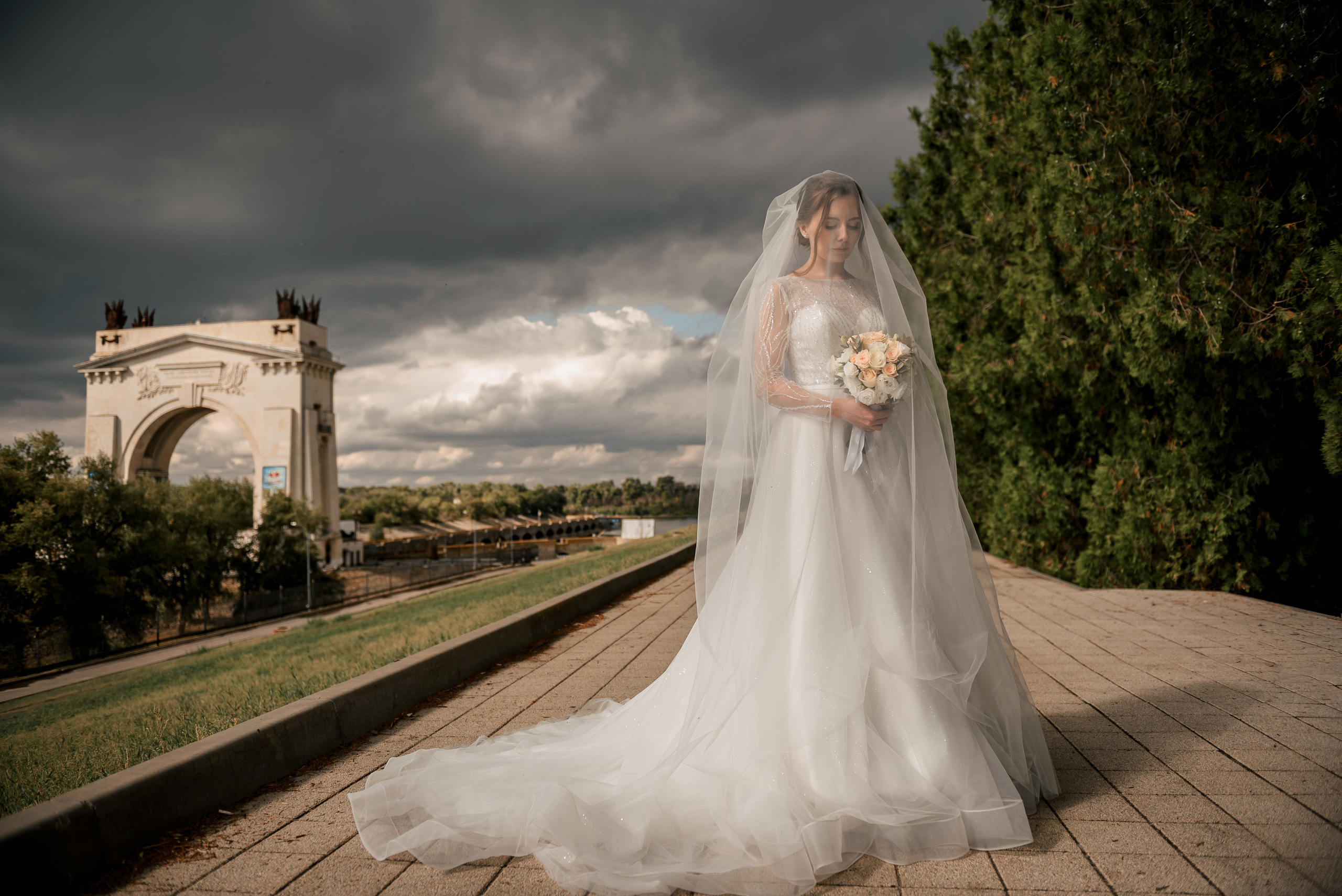 L&S. #свадебныйфотограф #wedding #weddingday #lovestory #фотографволгогр