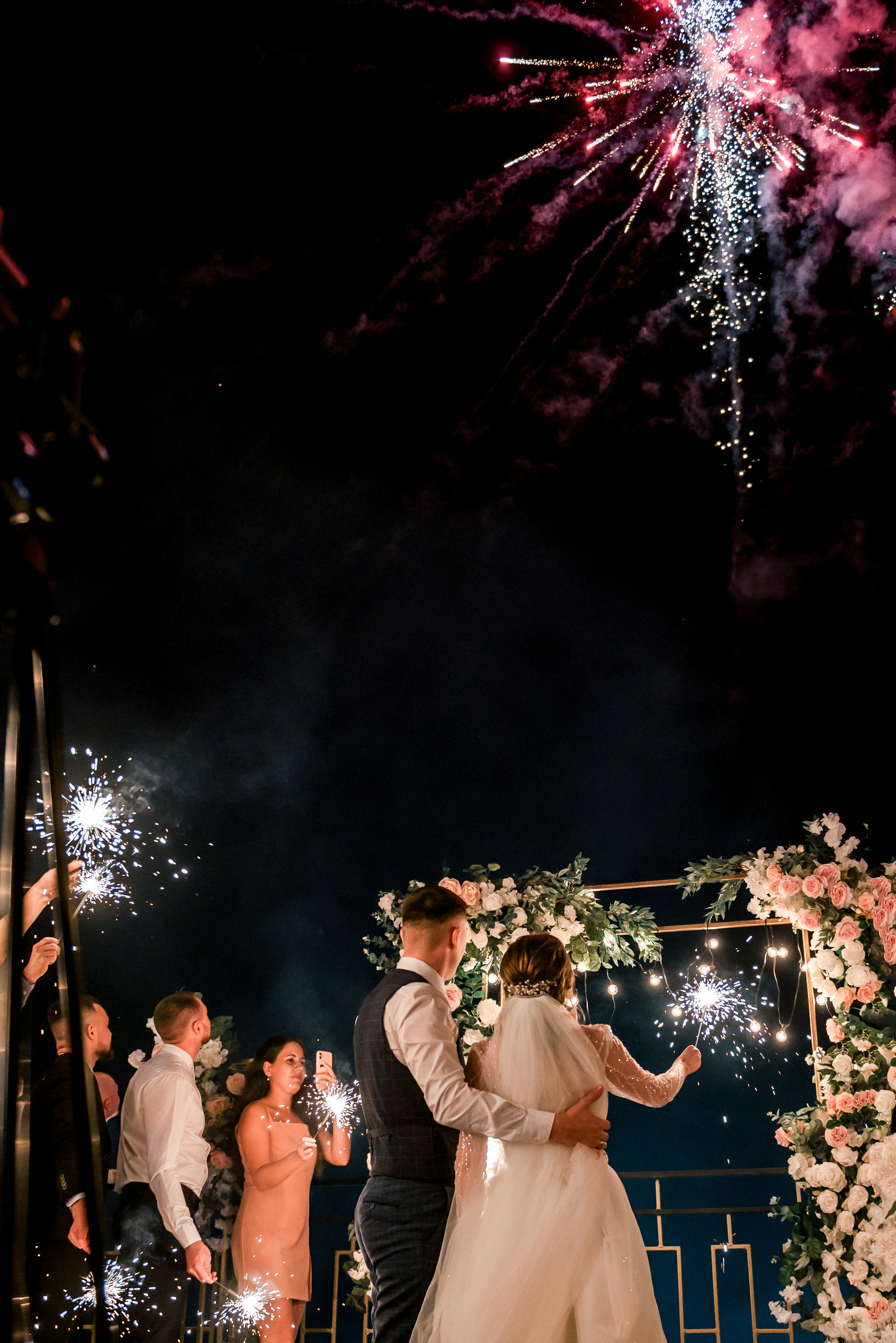 L&S. #свадебныйфотограф #wedding #weddingday #lovestory #фотографволгогр