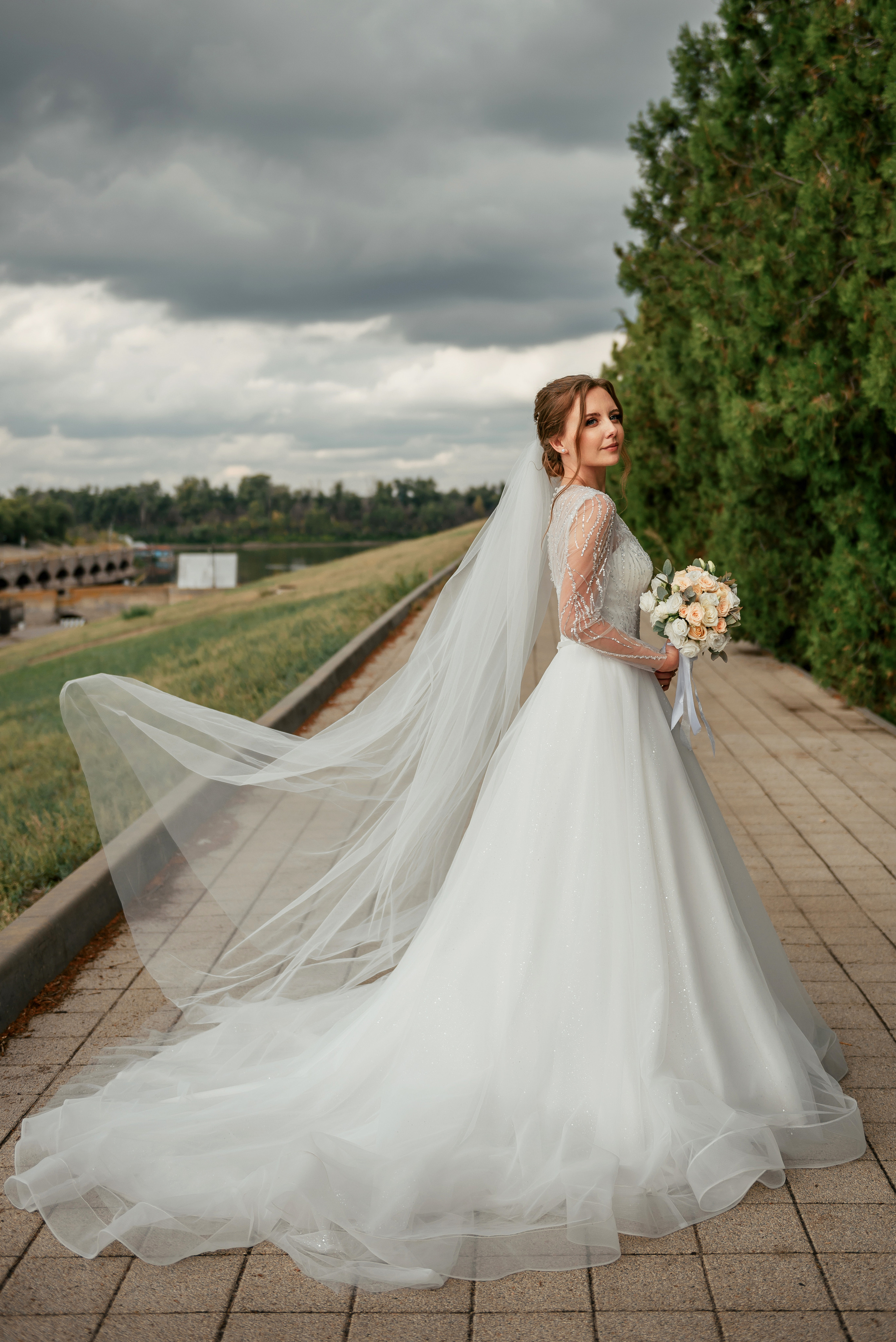 L&S. #свадебныйфотограф #wedding #weddingday #lovestory #фотографволгогр