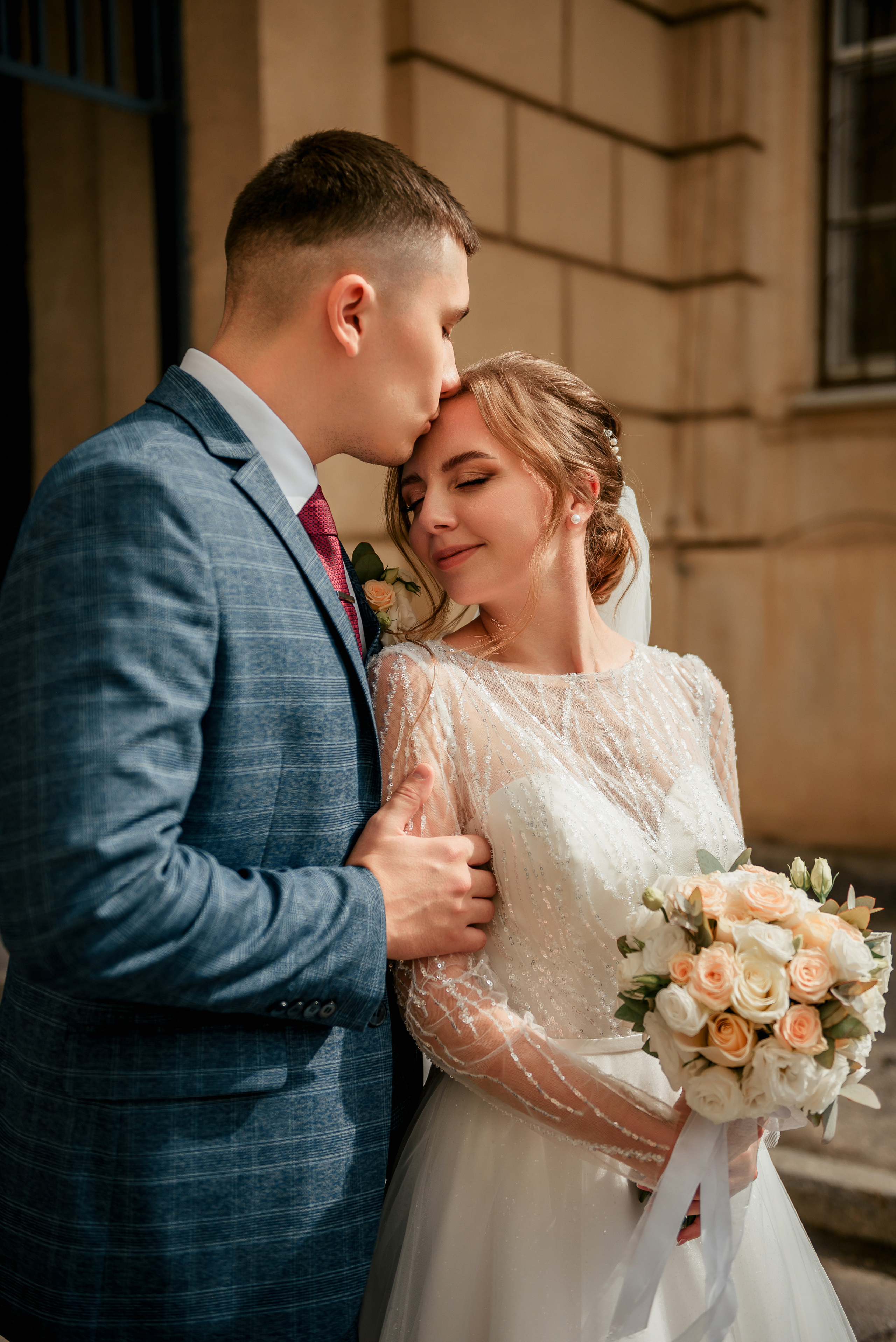 L&S. #свадебныйфотограф #wedding #weddingday #lovestory #фотографволгогр