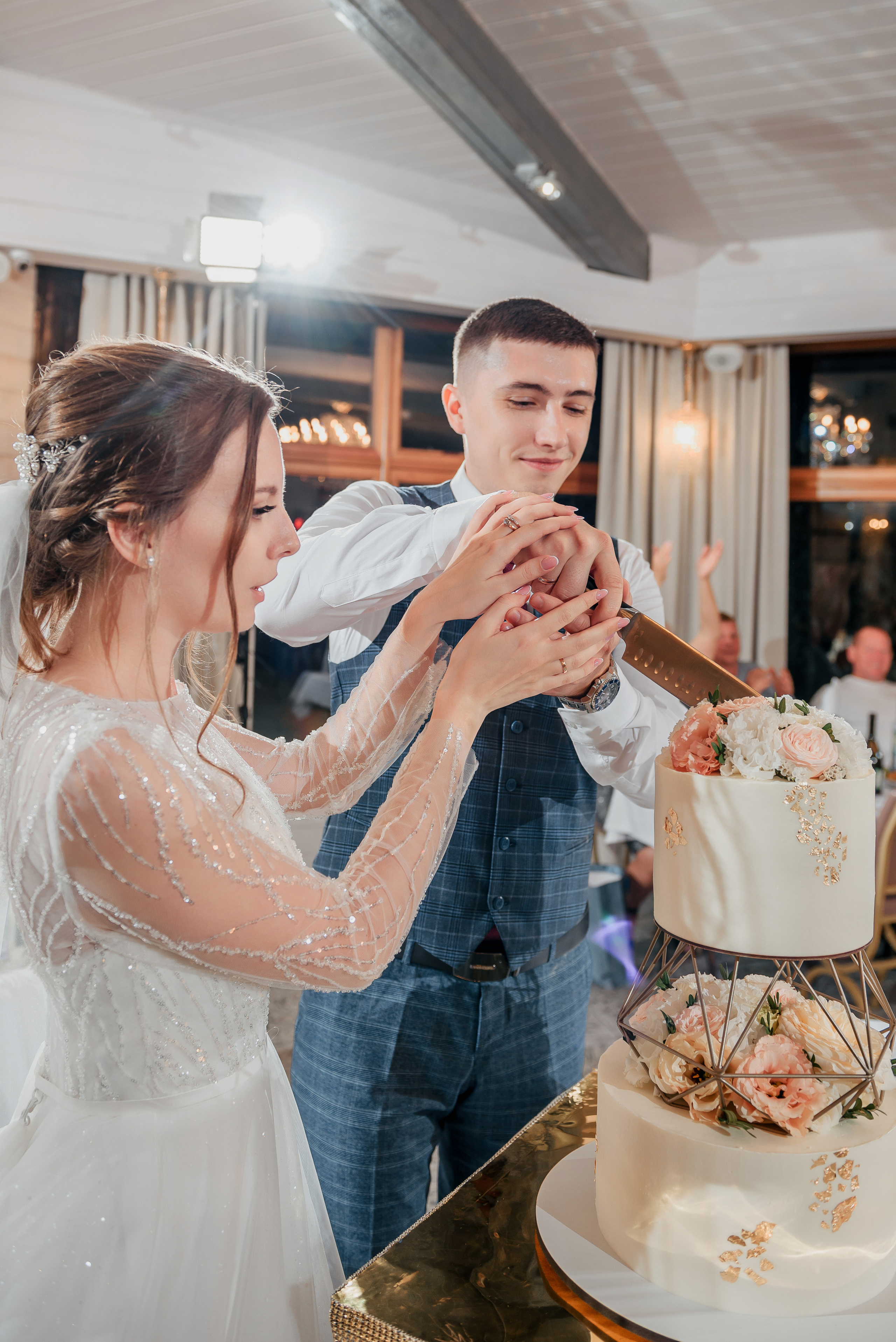 L&S. #свадебныйфотограф #wedding #weddingday #lovestory #фотографволгогр