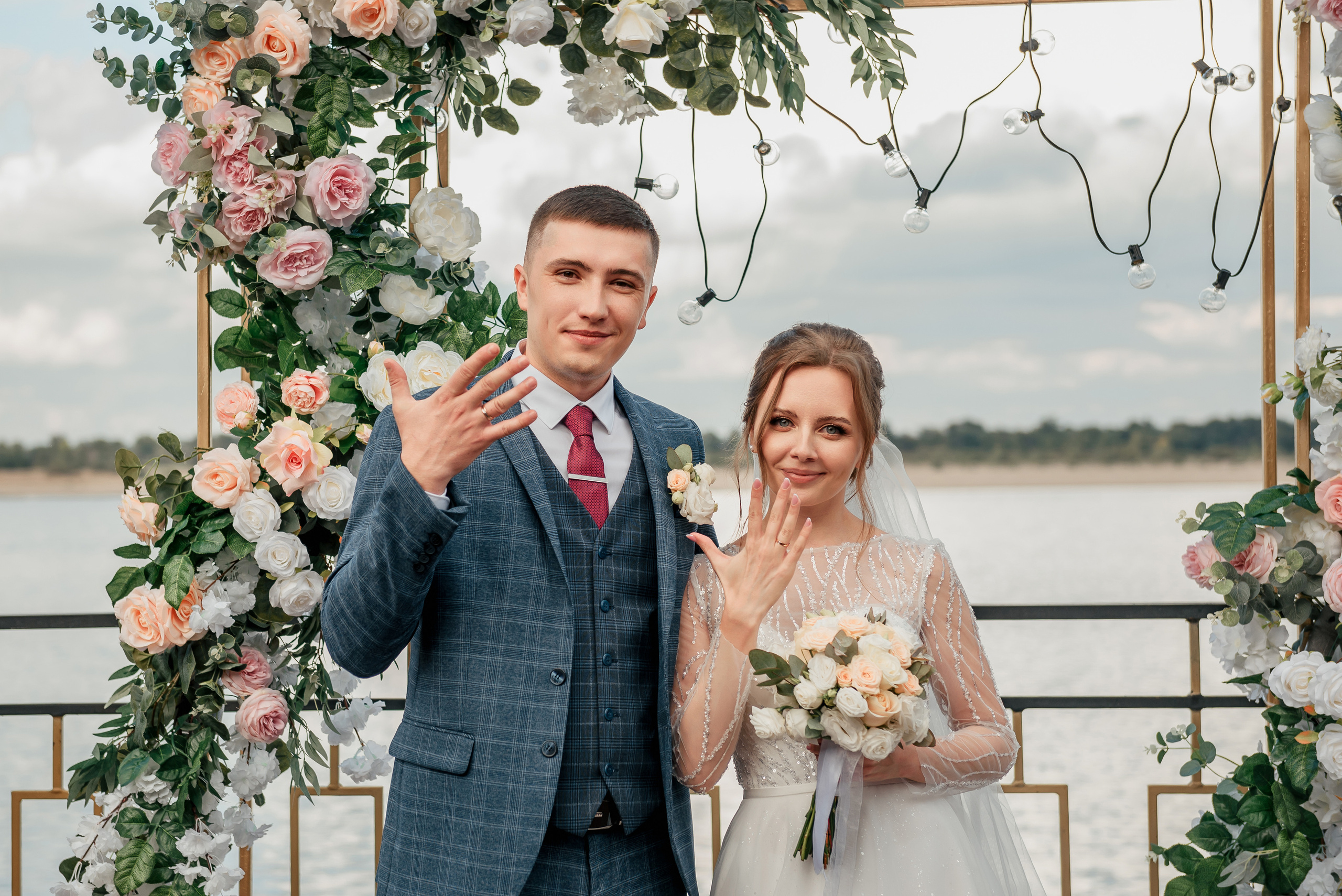 L&S. #свадебныйфотограф #wedding #weddingday #lovestory #фотографволгогр