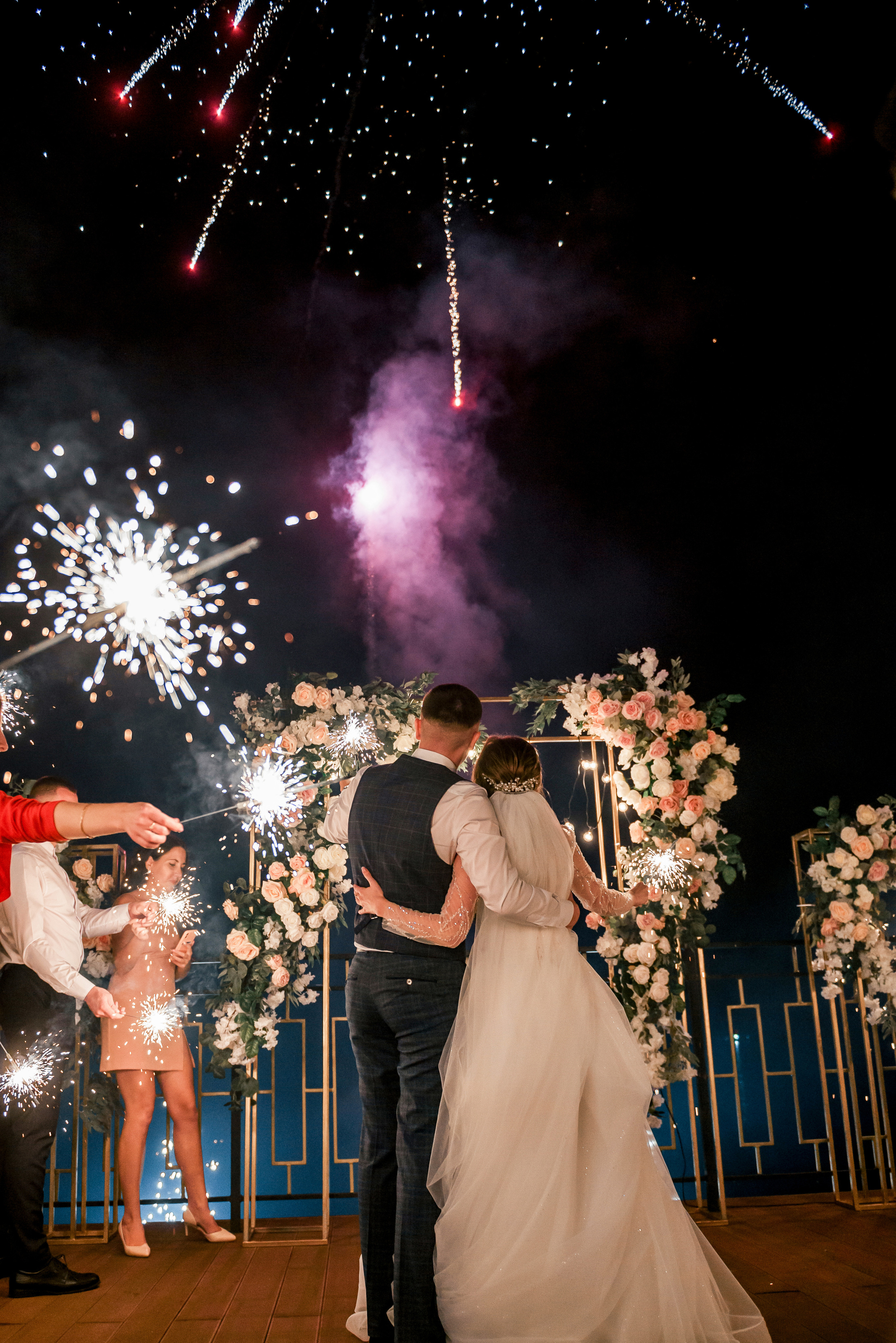 L&S. #свадебныйфотограф #wedding #weddingday #lovestory #фотографволгогр