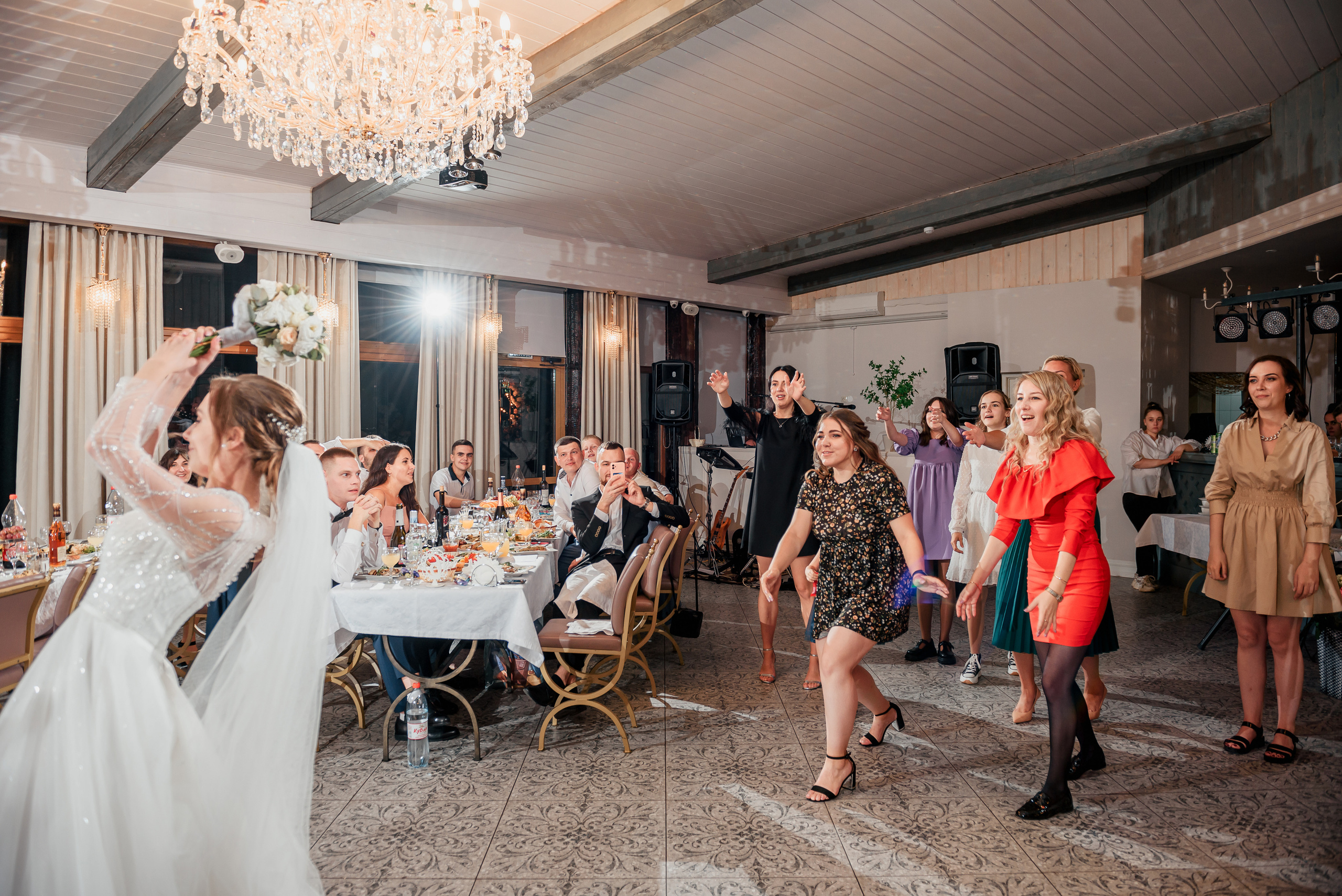 L&S. #свадебныйфотограф #wedding #weddingday #lovestory #фотографволгогр