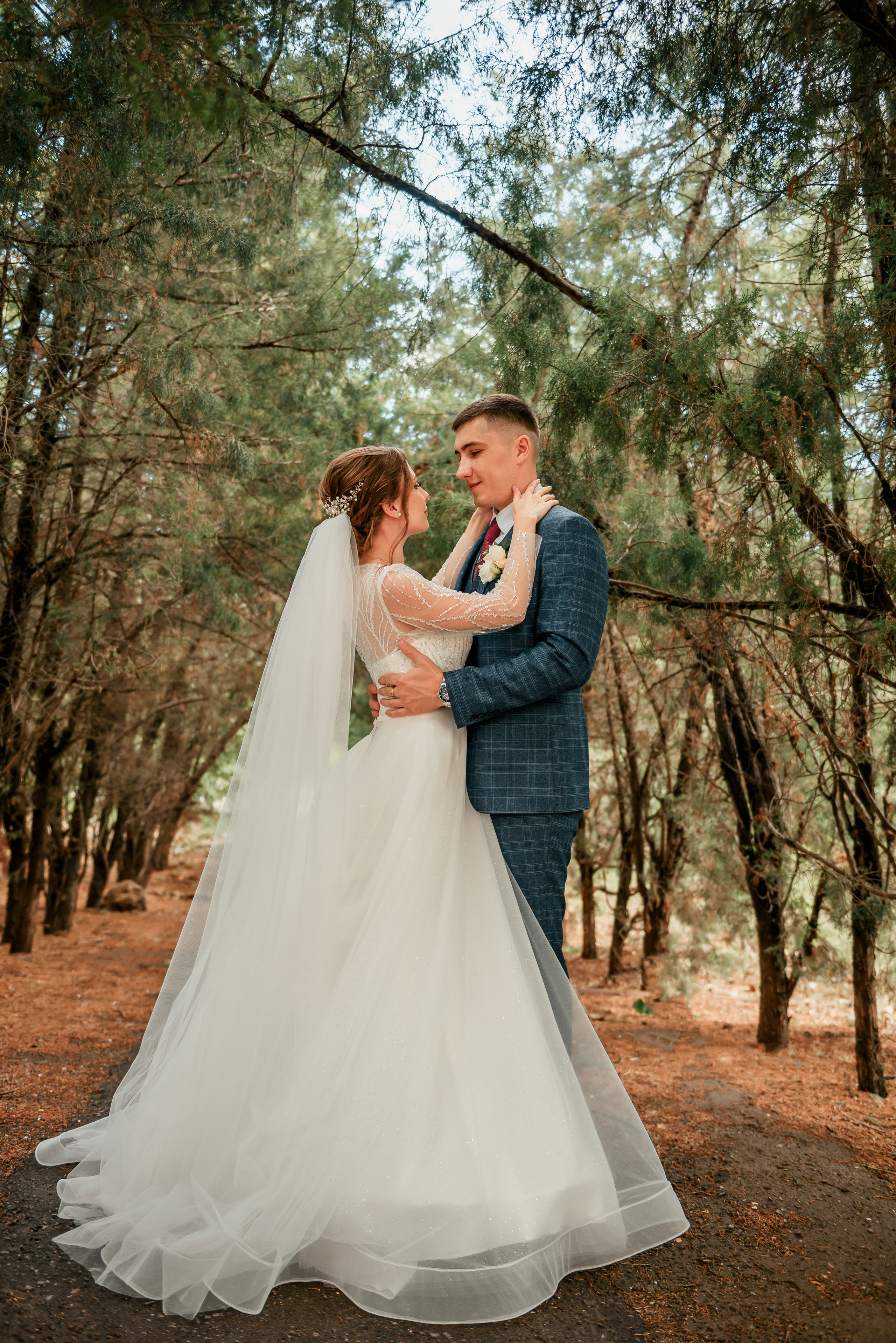 L&S. #свадебныйфотограф #wedding #weddingday #lovestory #фотографволгогр