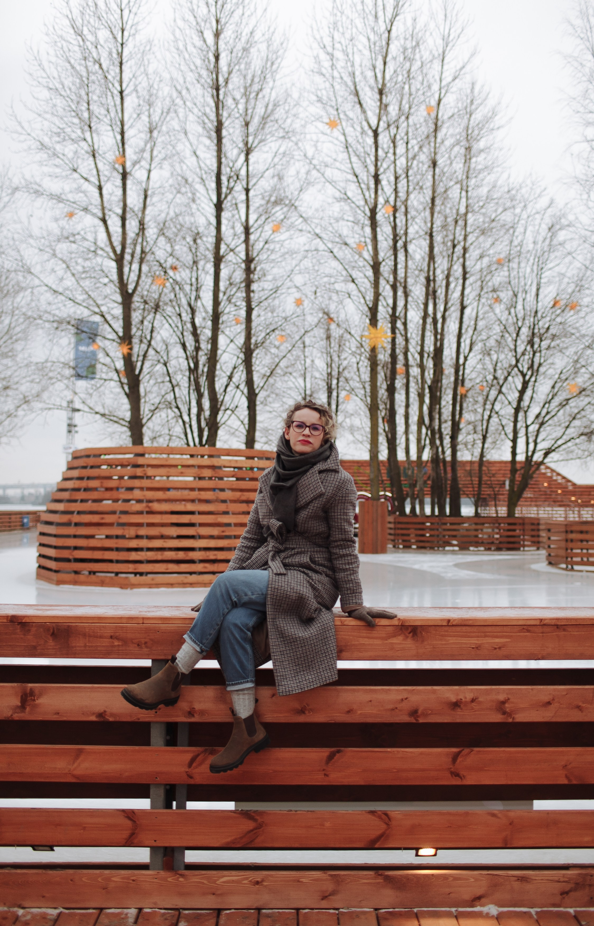 Лена, ноябрьский ветер и залив. Семейный фотограф, свадебный фотограф, женский портрет в Санкт-Петербу