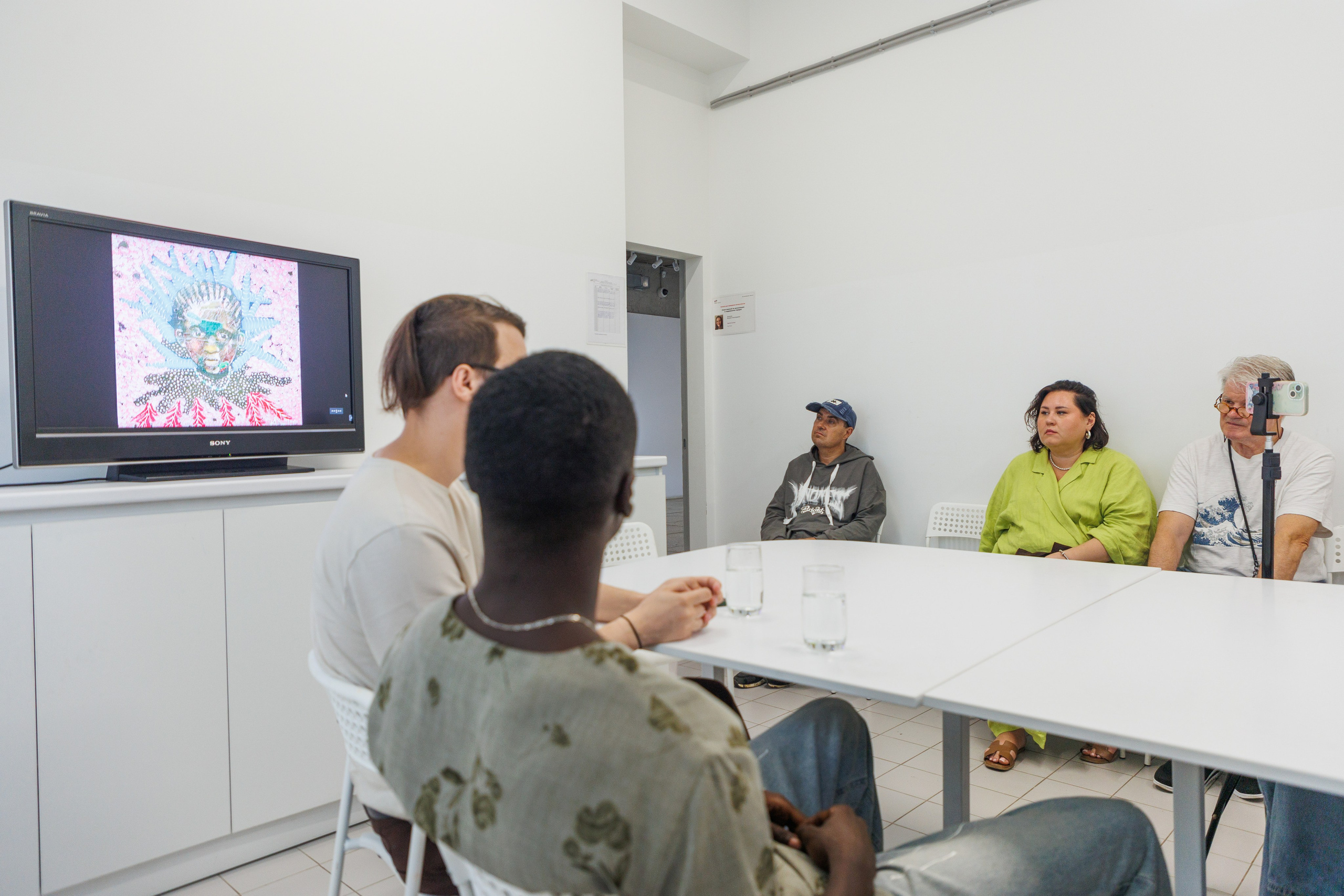 Творческая встреча Халифа Мане в КЦ «Волна». Фотограф городских и семейных событий Артем Карпухин