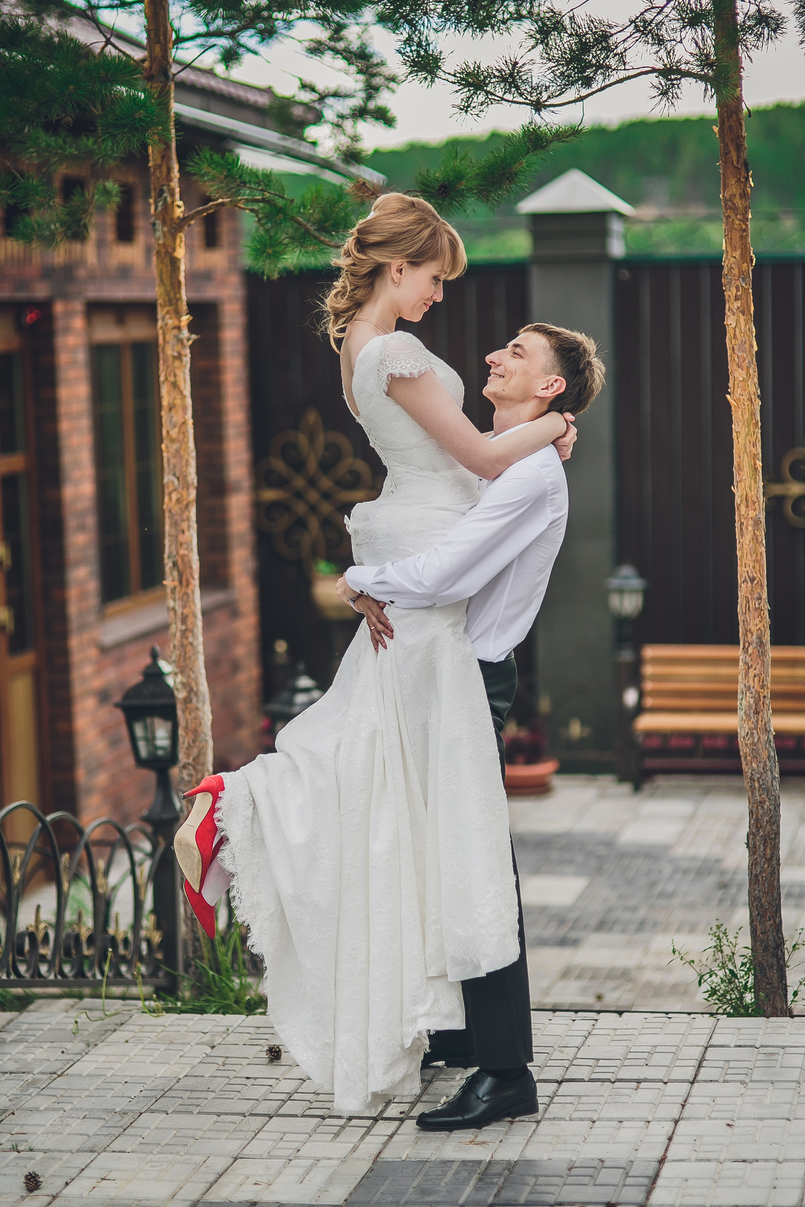 Летнее свадебное фото. Фотограф Надежда Куин, Якутск