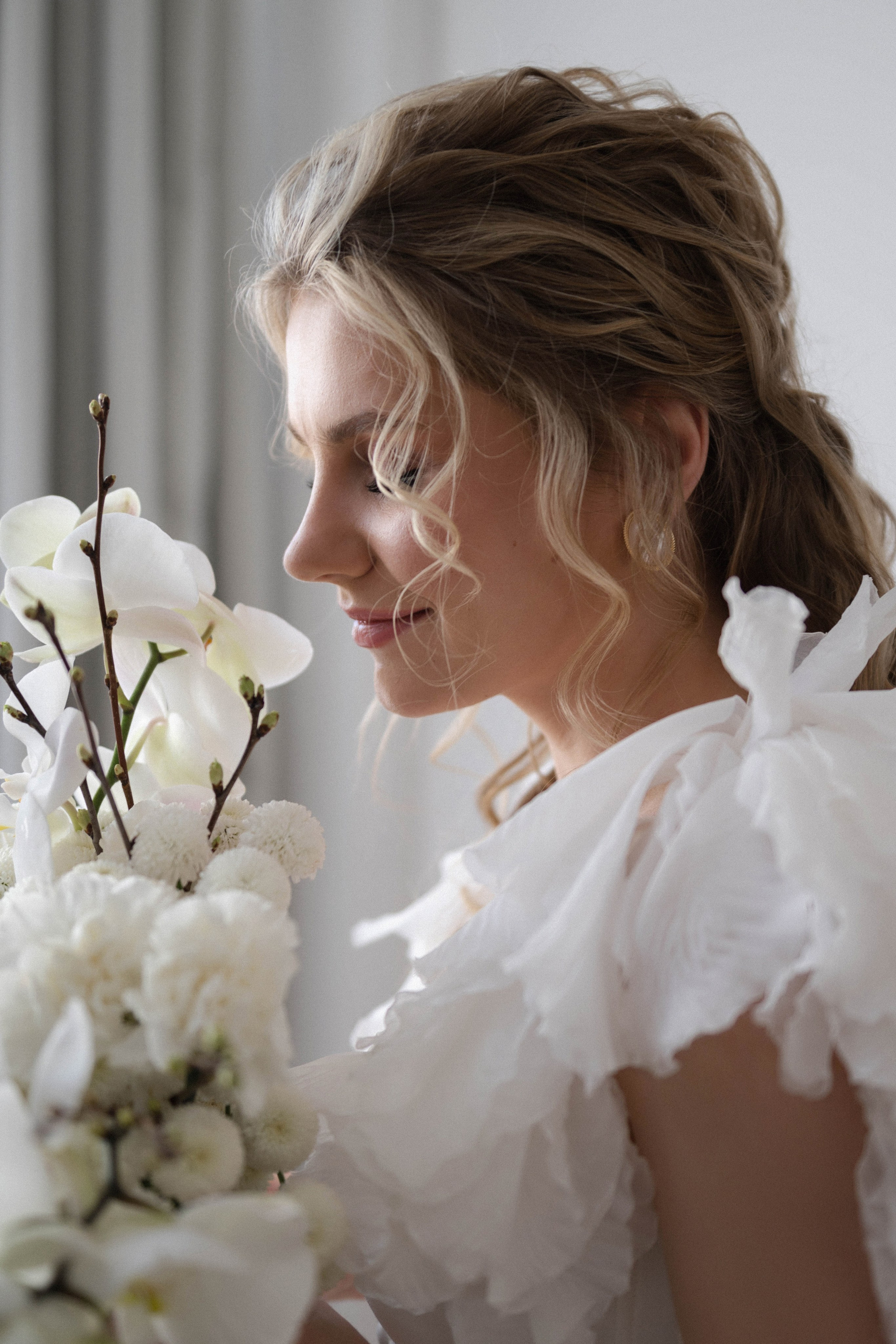 Утро невесты Александры. Свадебный фотограф в Москве Анастасия Колесникова