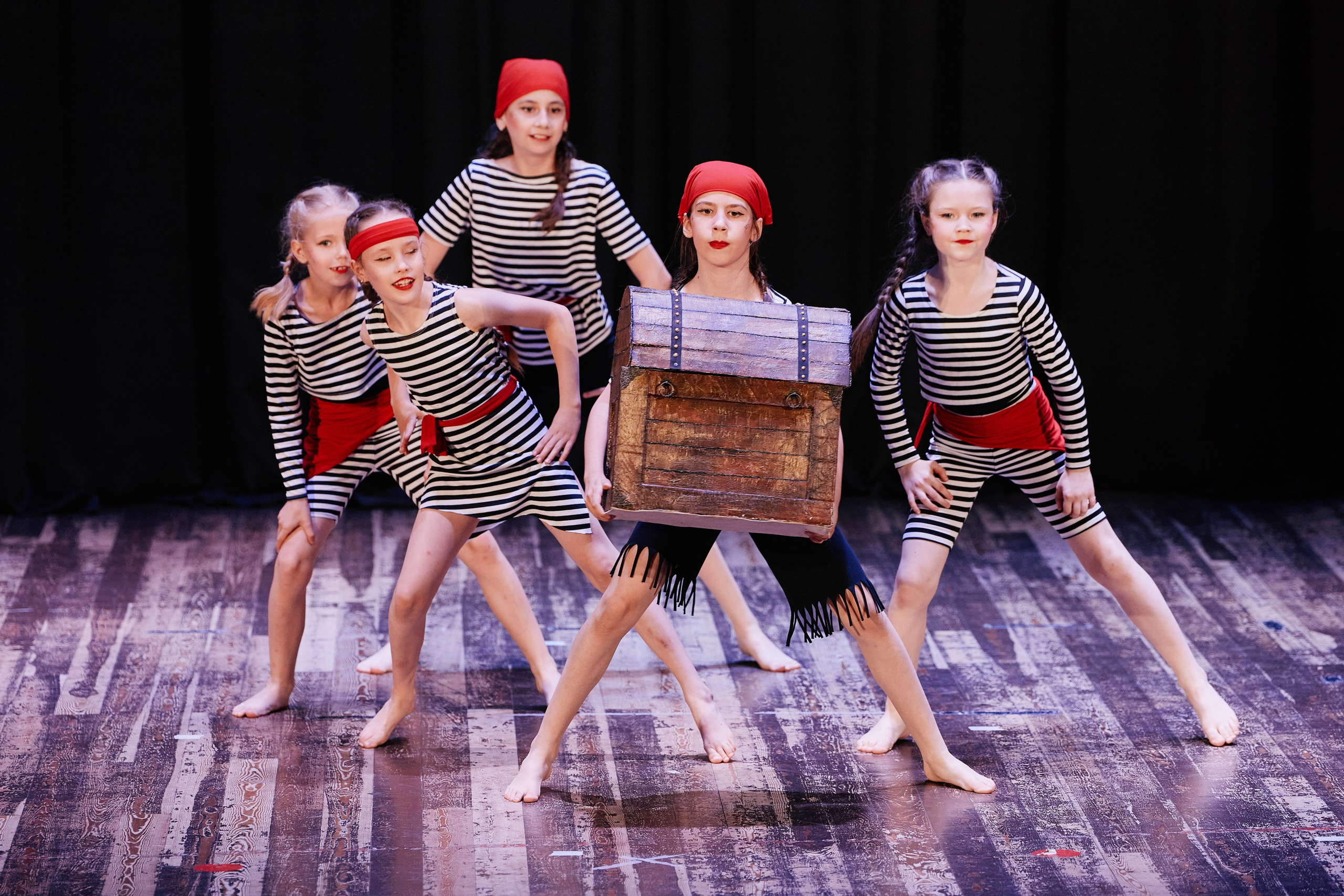 Концерт танцевальной студии Фиеста 08.06. Свадебный репортажный фотограф краснодар максим дремов дрёмов фотосессия студия цена