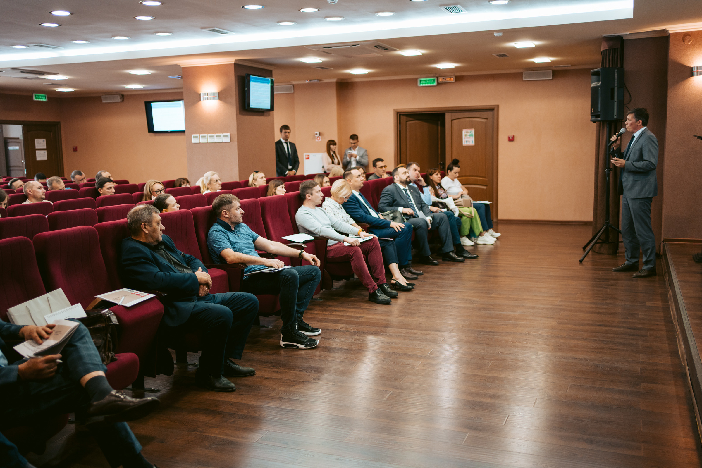 Бизнес-семинар. Фотограф на любое событие в Кемерово