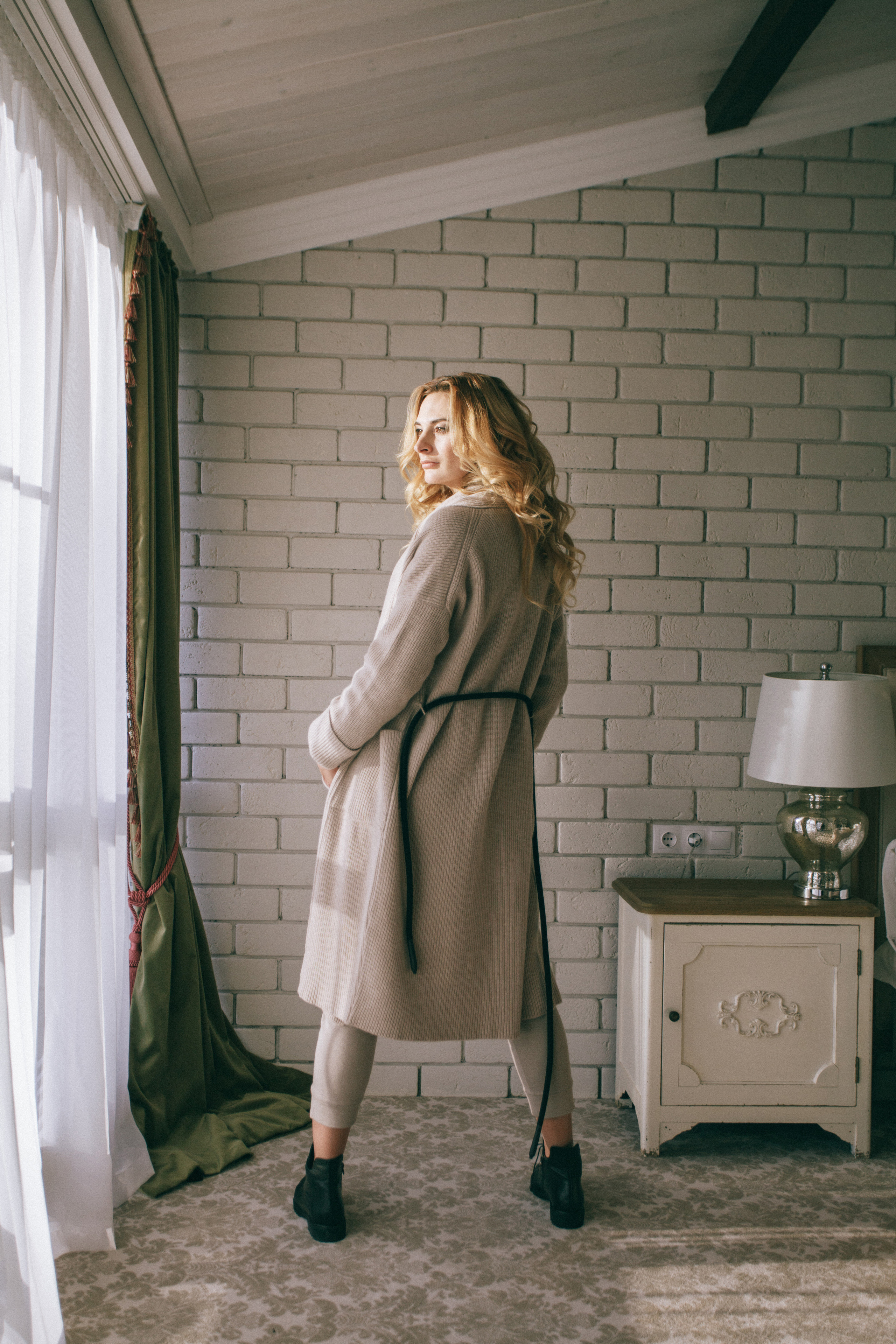 Съёмка для бренда одежды для беременных. Фотограф Мальнева Юлия в Липецке, в Москве. Фотостудия MARU в Липецке