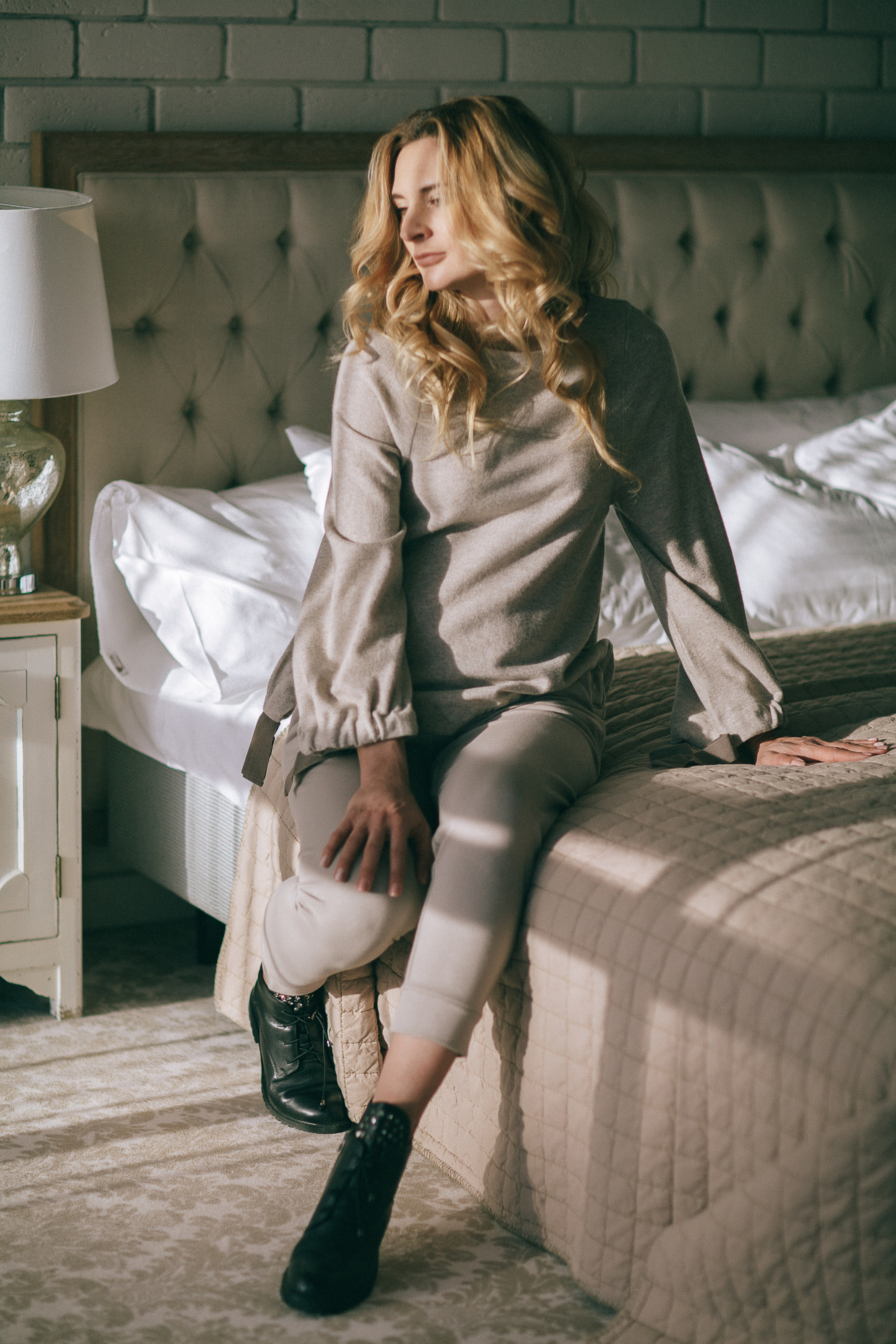 Съёмка для бренда одежды для беременных. Фотограф Мальнева Юлия в Липецке, в Москве. Фотостудия MARU в Липецке