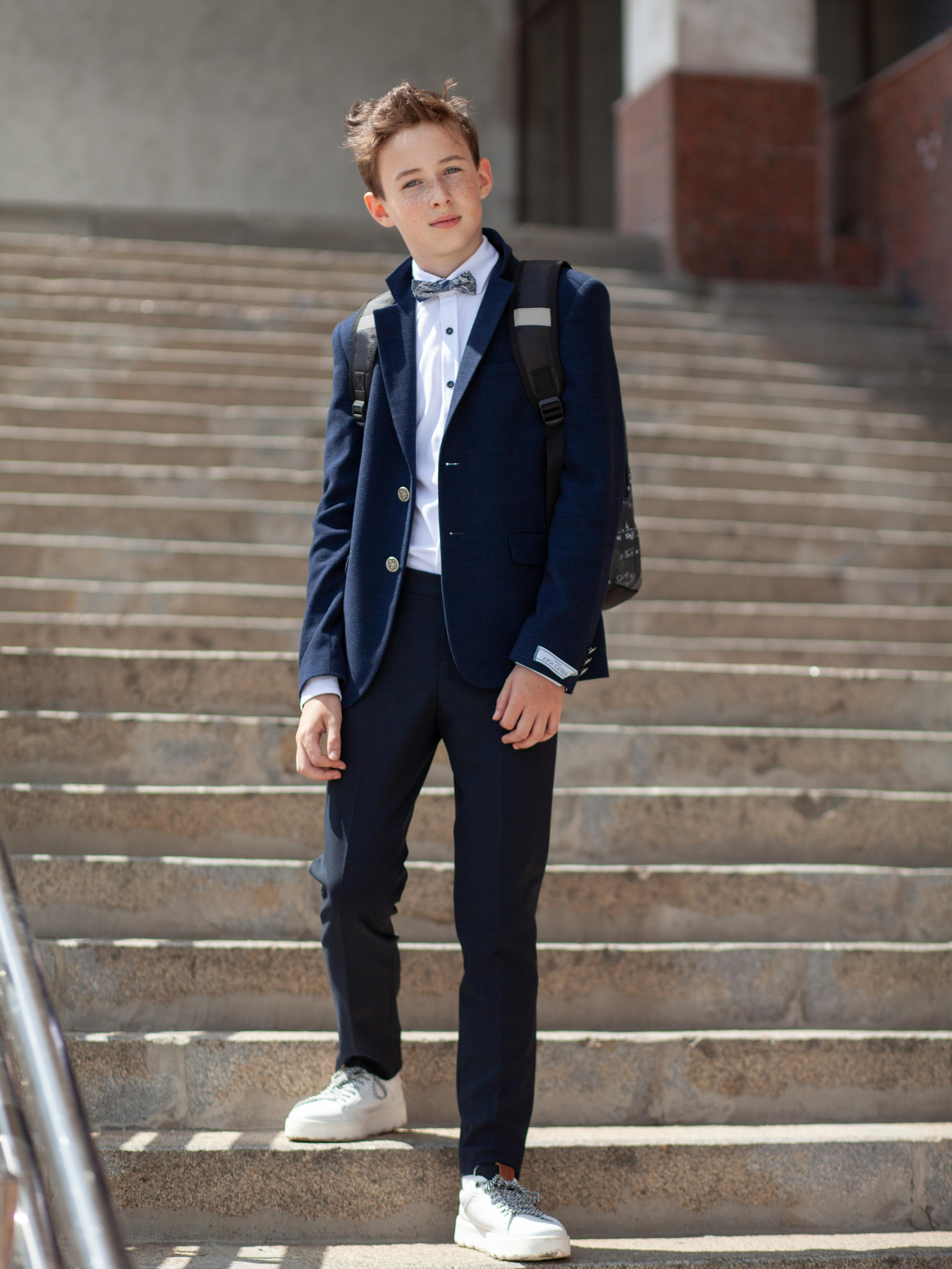 Школьная форма. Фотограф Мальнева Юлия в Липецке, в Москве. Фотостудия MARU в Липецке