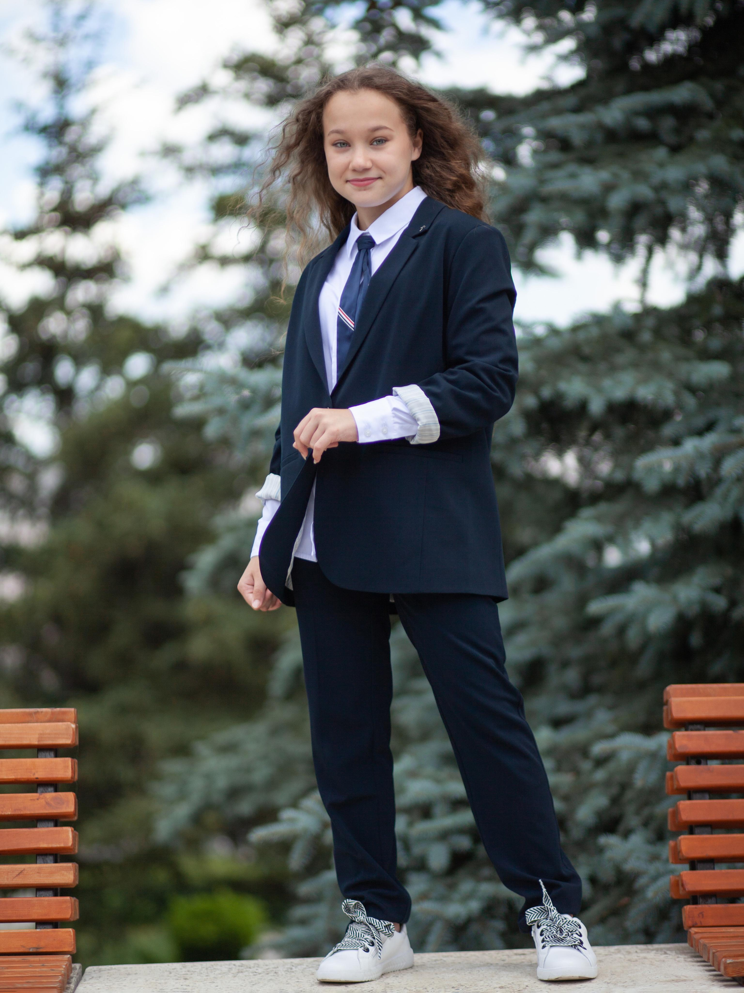 Школьная форма. Фотограф Мальнева Юлия в Липецке, в Москве. Фотостудия MARU в Липецке