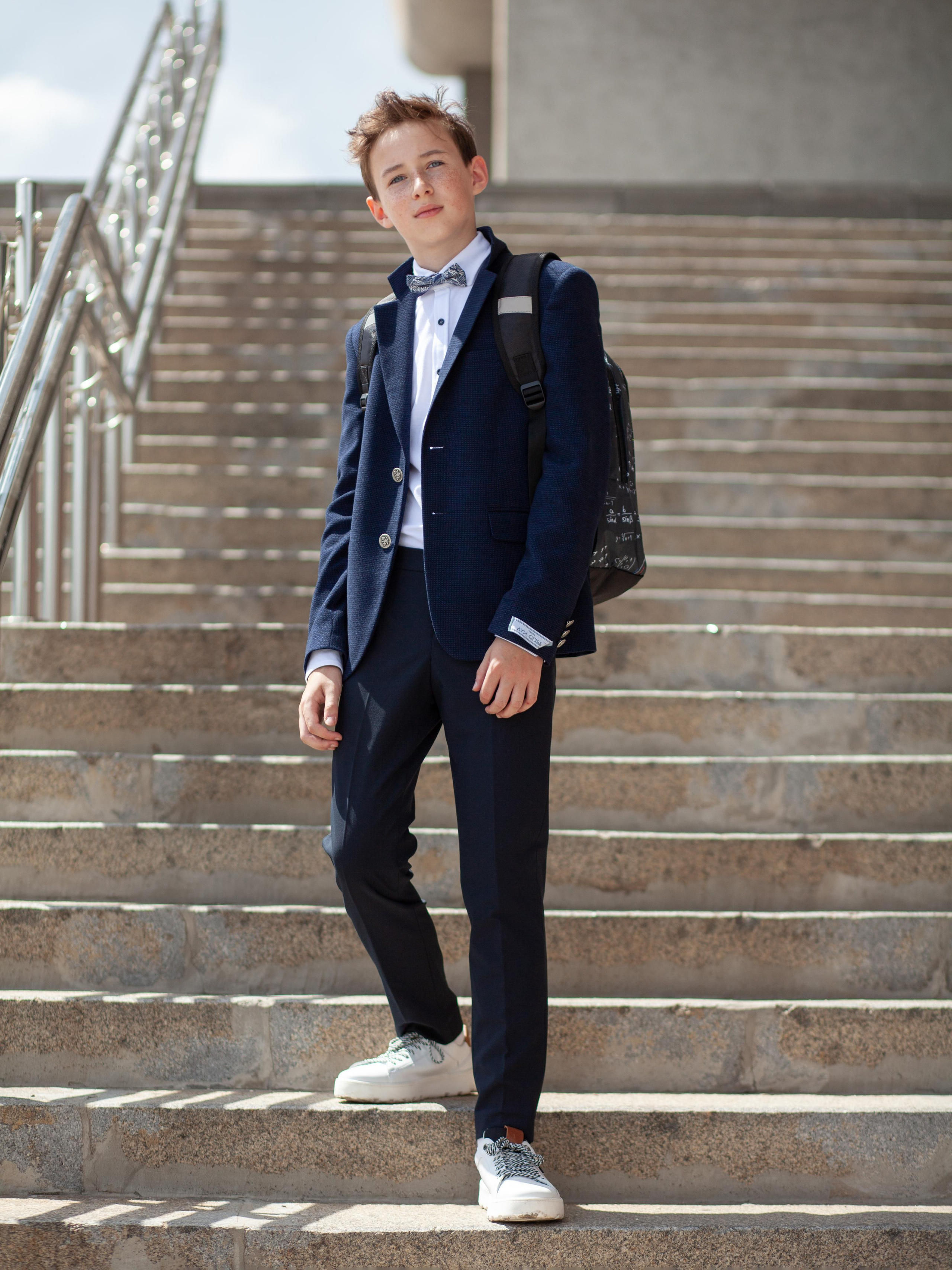 Школьная форма. Фотограф Мальнева Юлия в Липецке, в Москве. Фотостудия MARU в Липецке