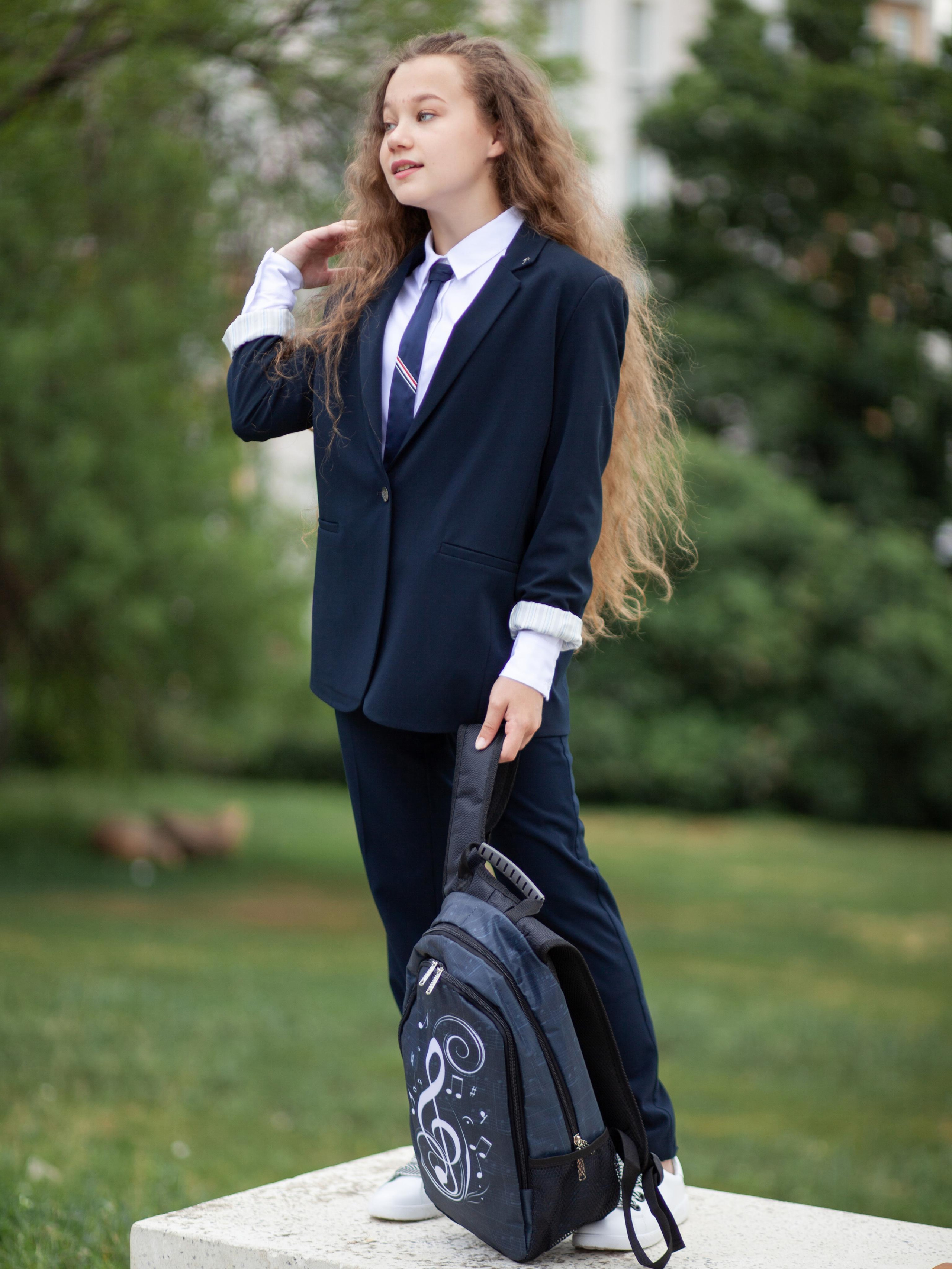 Школьная форма. Фотограф Мальнева Юлия в Липецке, в Москве. Фотостудия MARU в Липецке