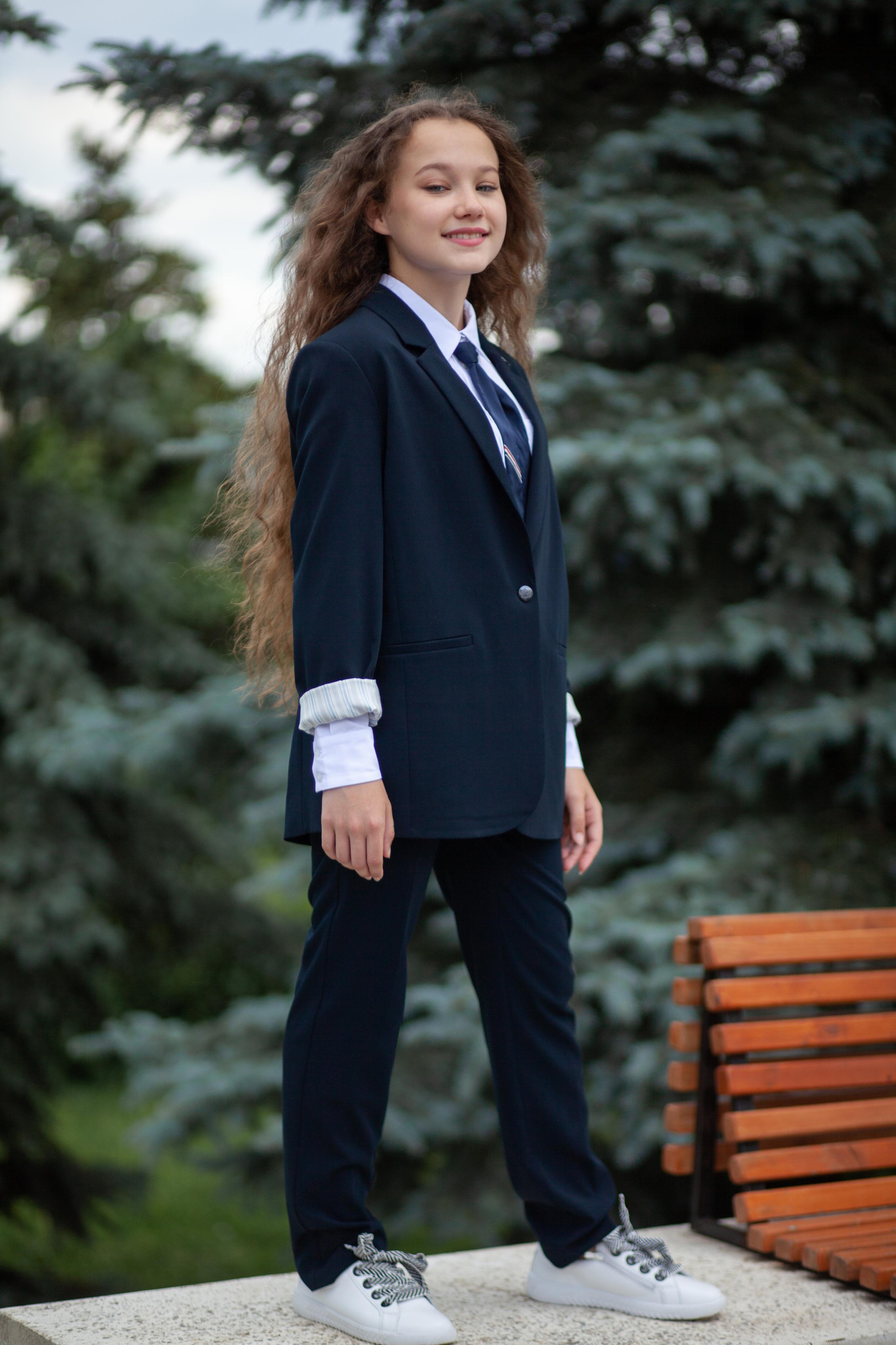 Школьная форма. Фотограф Мальнева Юлия в Липецке, в Москве. Фотостудия MARU в Липецке