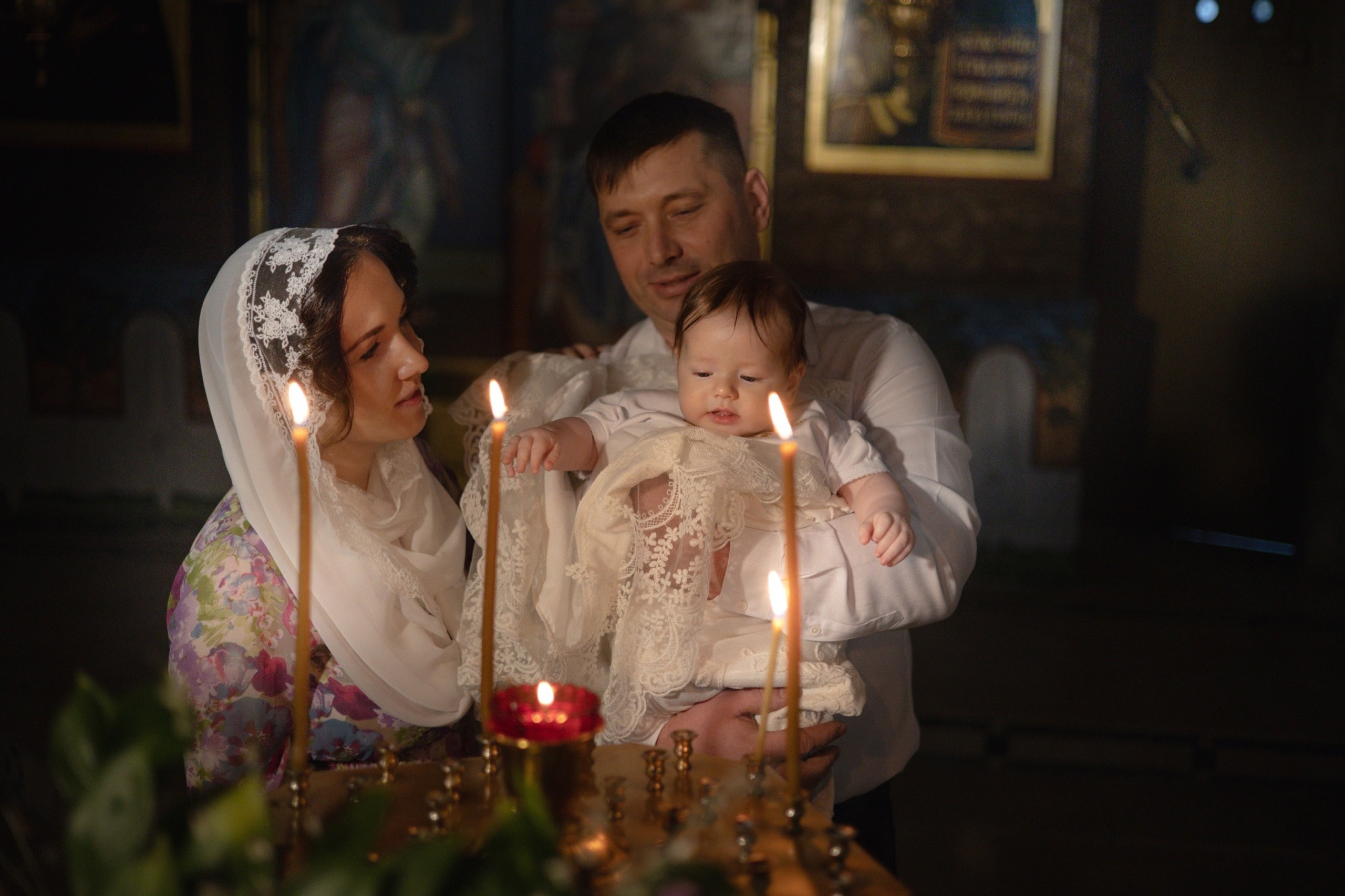 Самый драгоценный момент — таинство крещения. Фотограф Мальнева Юлия в Липецке, в Москве. Фотостудия MARU в Липецке