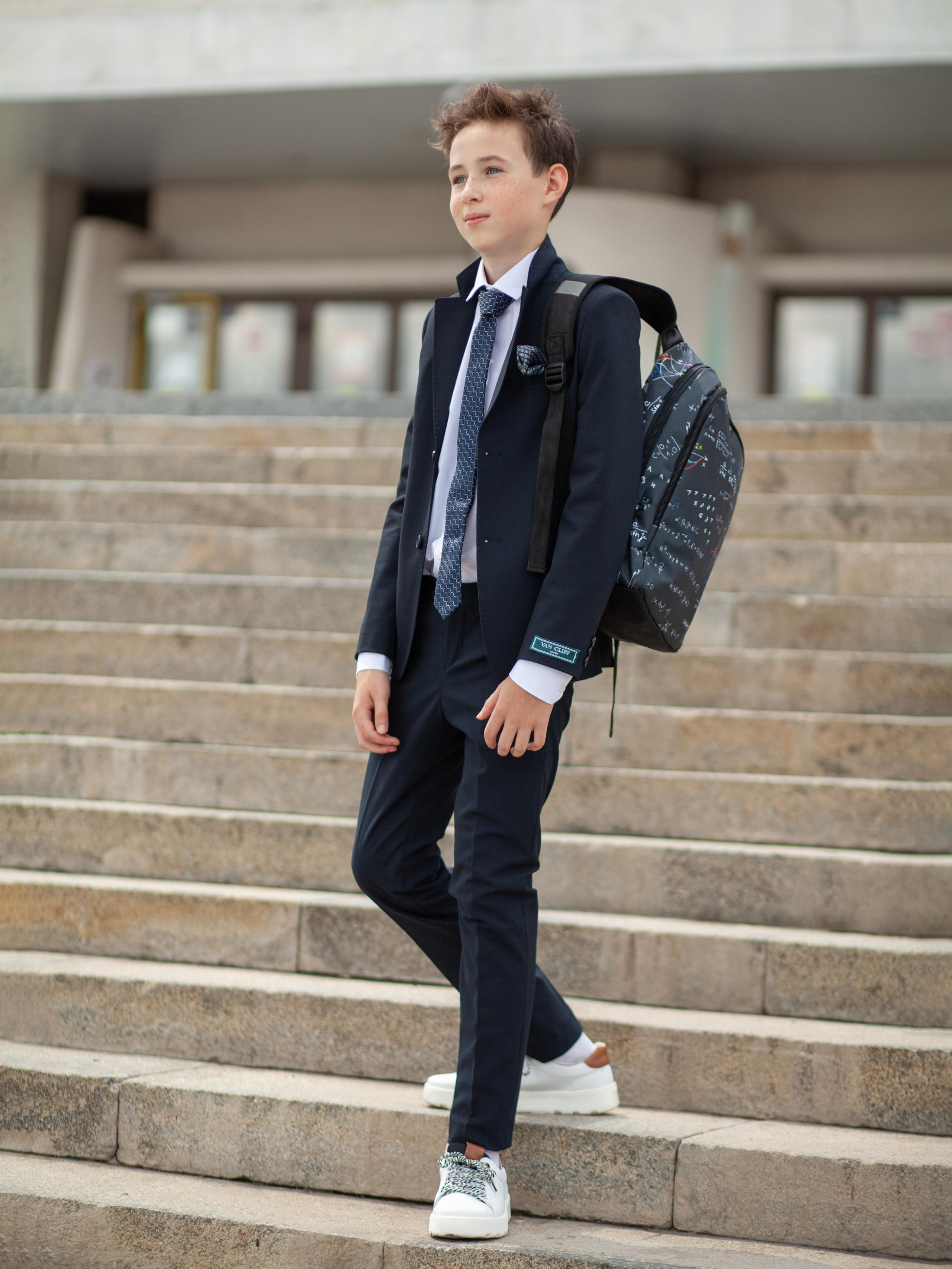 Школьная форма. Фотограф Мальнева Юлия в Липецке, в Москве. Фотостудия MARU в Липецке