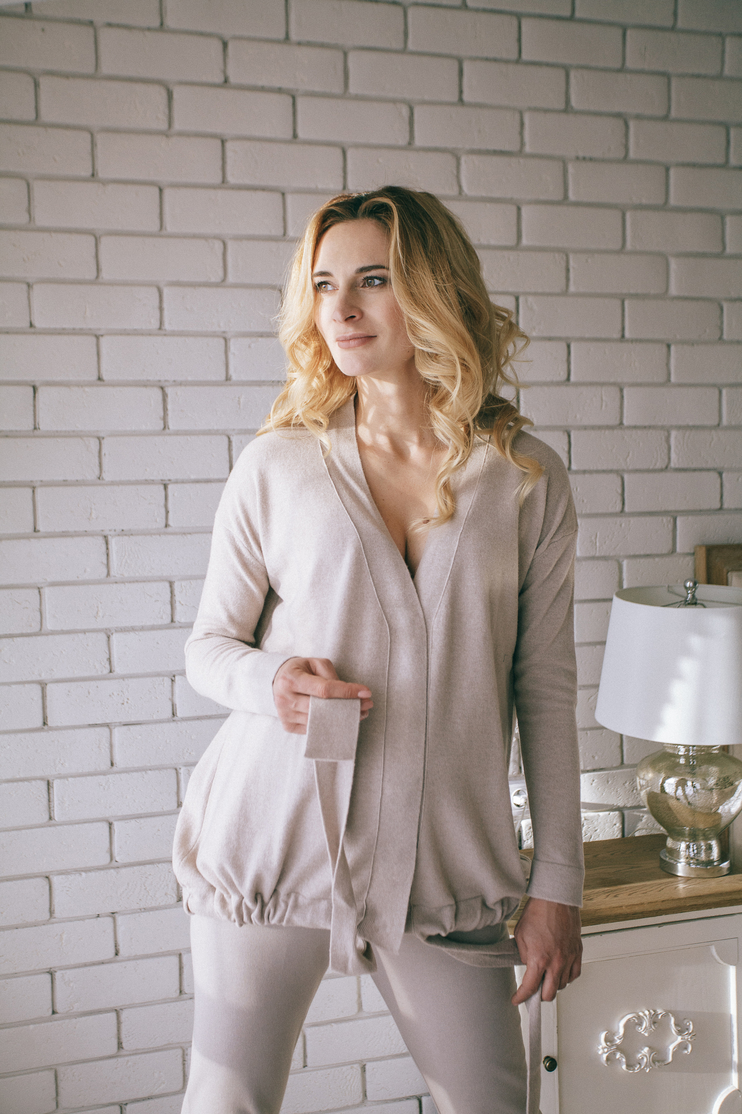 Съёмка для бренда одежды для беременных. Фотограф Мальнева Юлия в Липецке, в Москве. Фотостудия MARU в Липецке