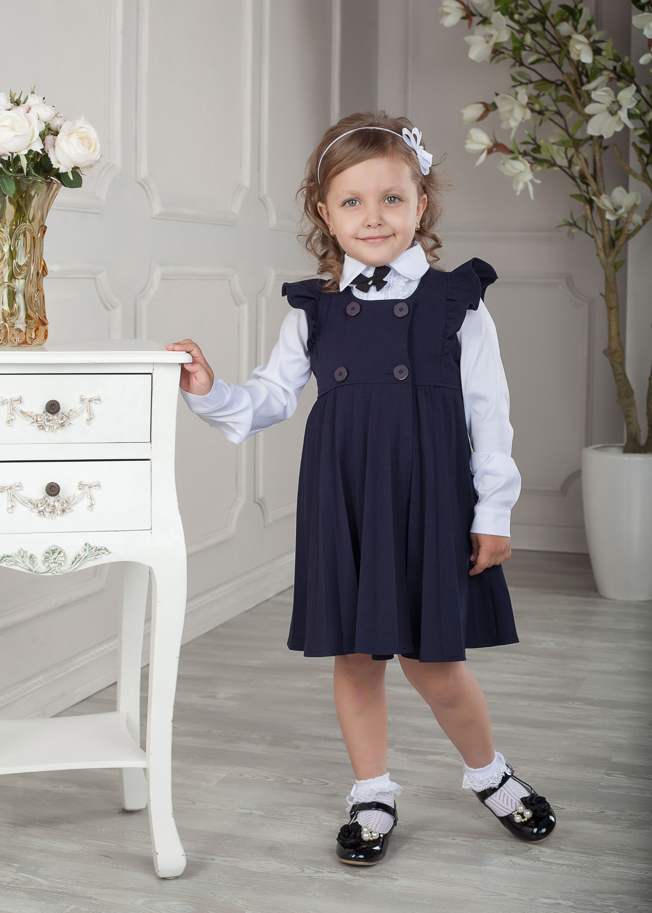 Школьная форма в студии. Фотограф Мальнева Юлия в Липецке, в Москве. Фотостудия MARU в Липецке