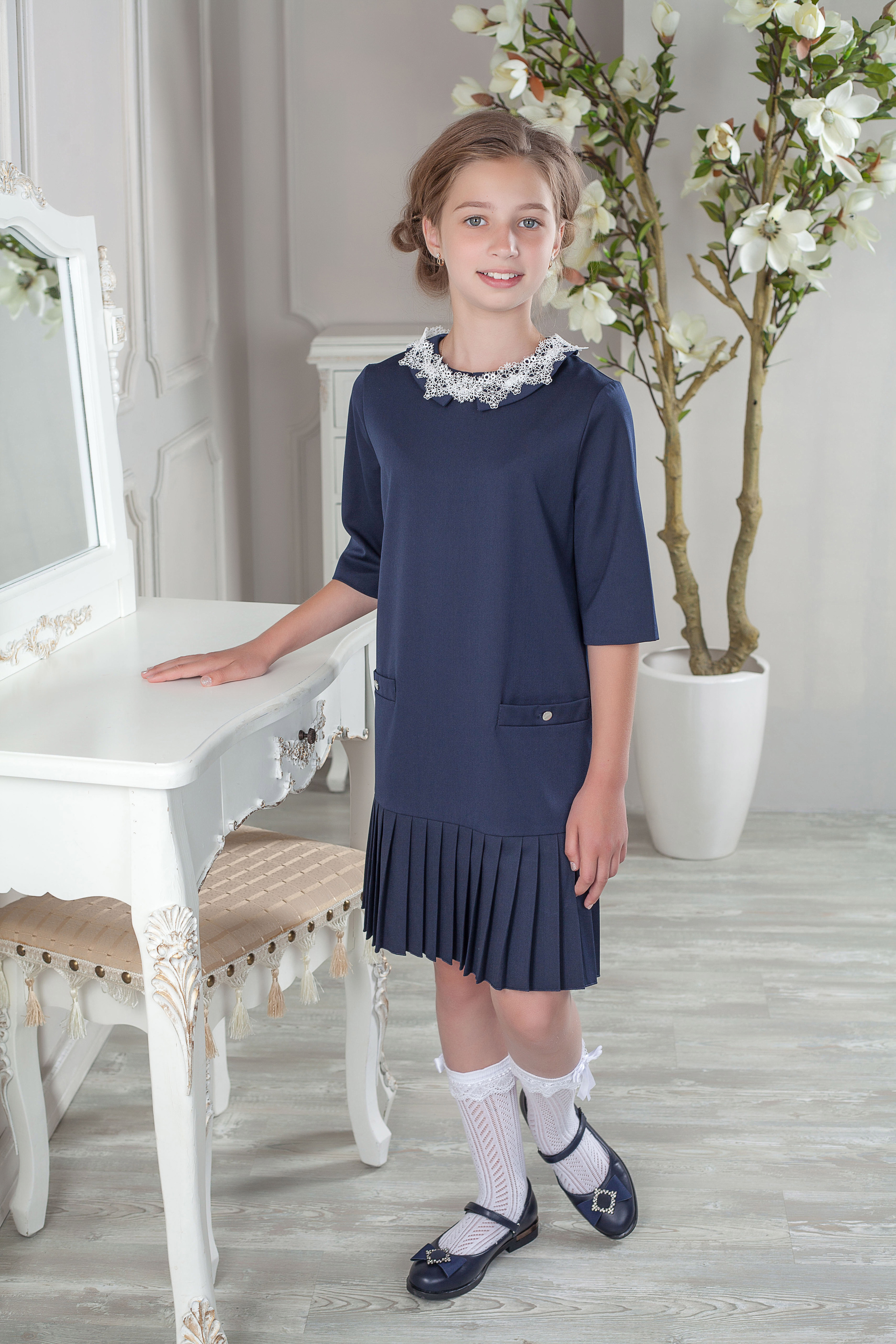 Школьная форма в студии. Фотограф Мальнева Юлия в Липецке, в Москве. Фотостудия MARU в Липецке