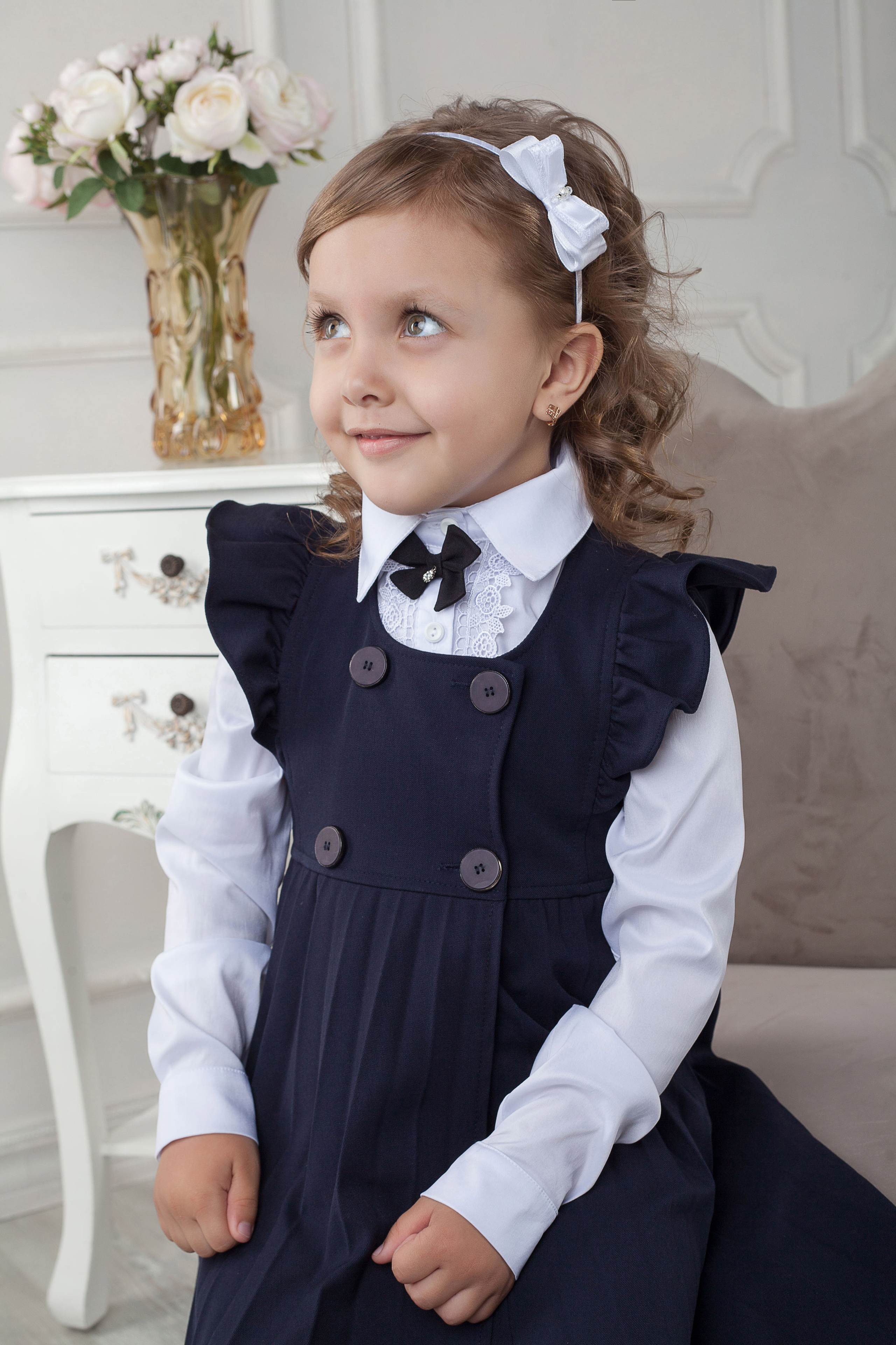 Школьная форма в студии. Фотограф Мальнева Юлия в Липецке, в Москве. Фотостудия MARU в Липецке