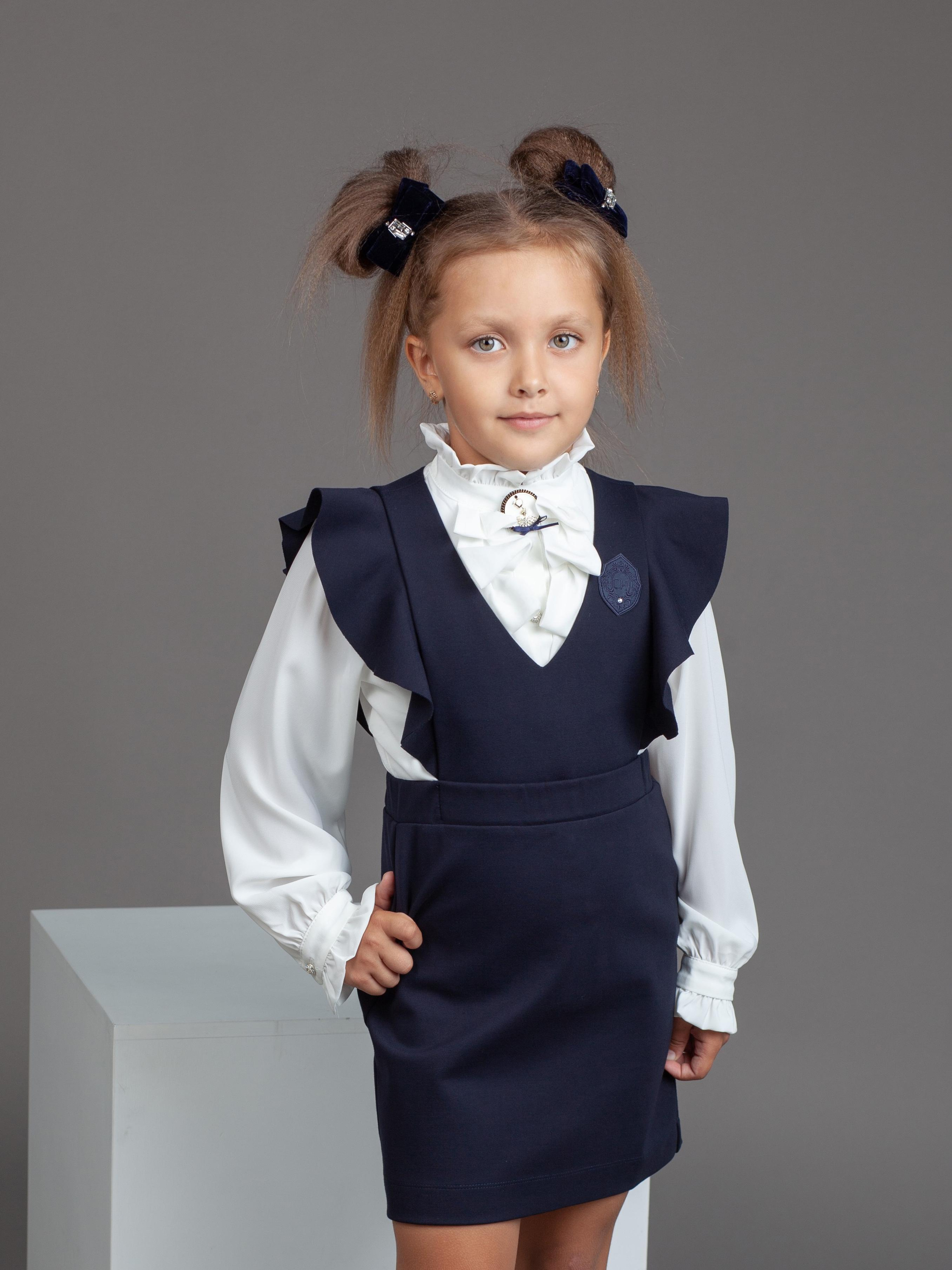 Школьная форма в студии. Фотограф Мальнева Юлия в Липецке, в Москве. Фотостудия MARU в Липецке