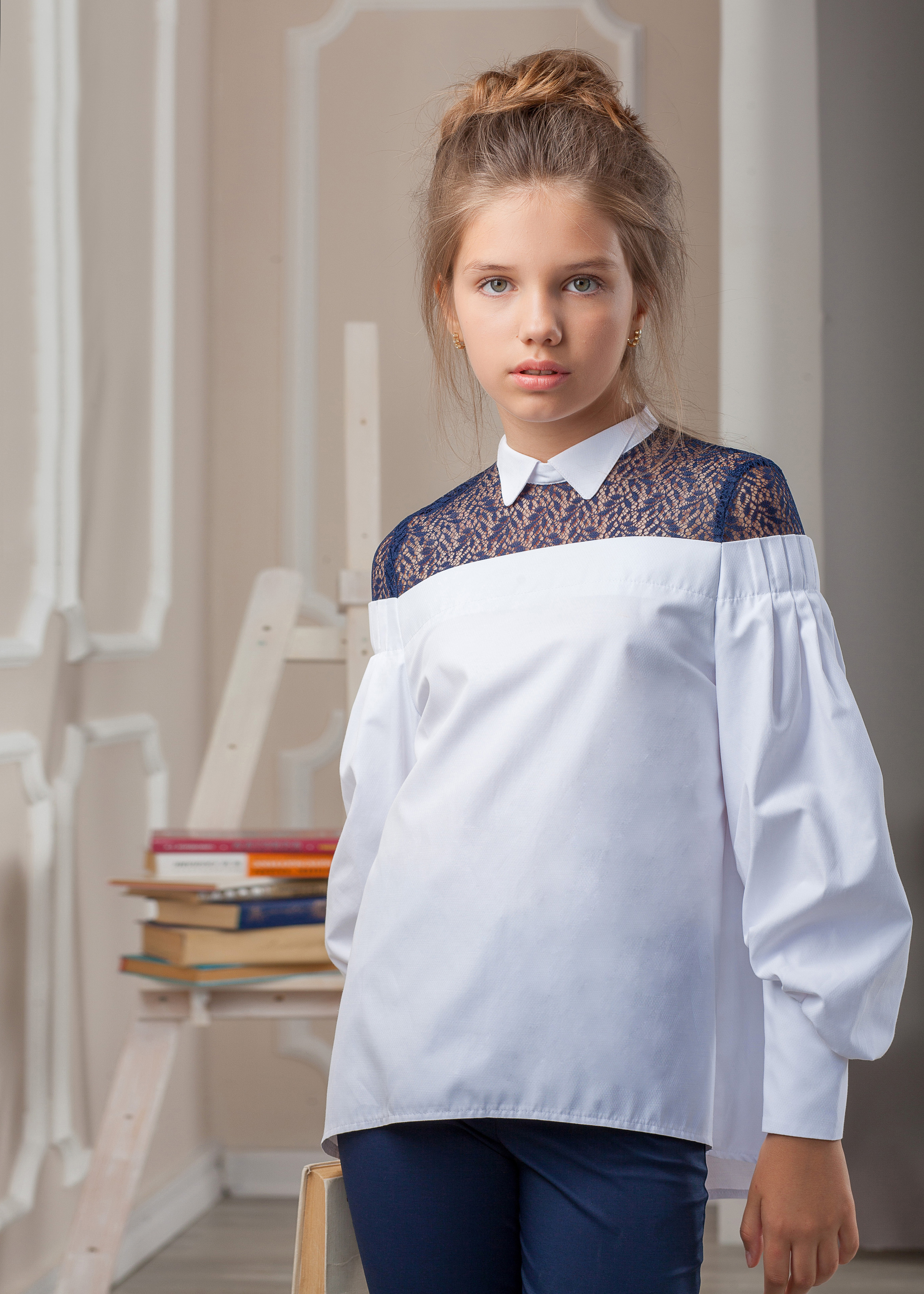 Школьная форма в студии. Фотограф Мальнева Юлия в Липецке, в Москве. Фотостудия MARU в Липецке