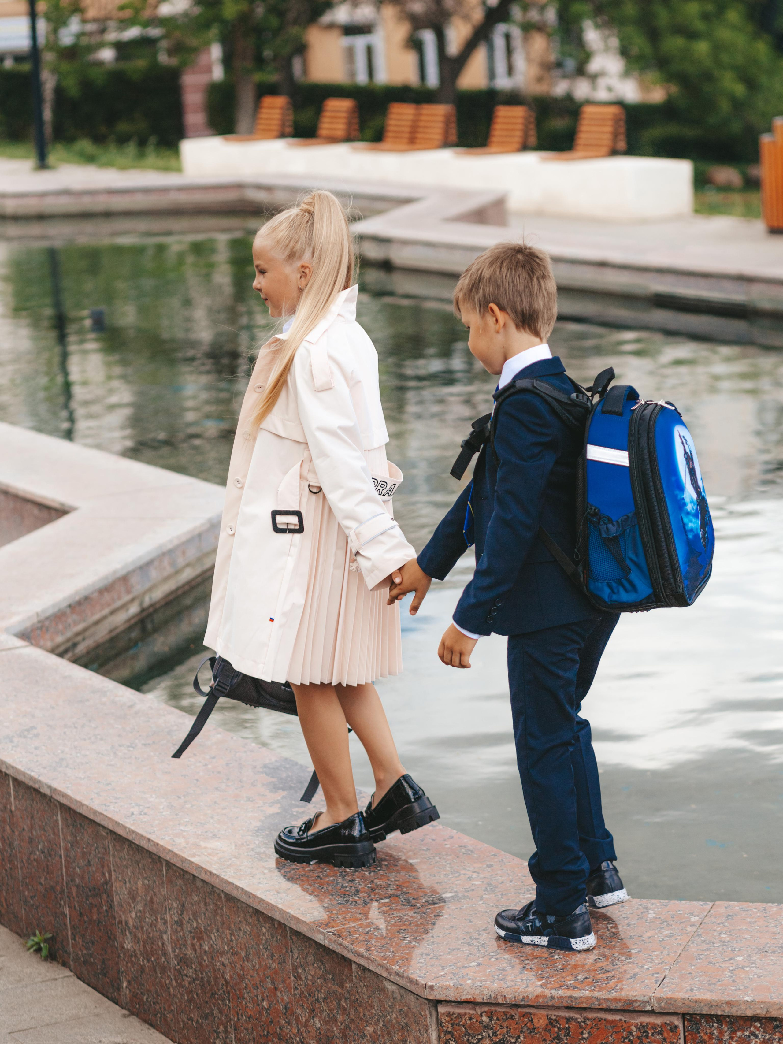 Школьная форма. Фотограф Мальнева Юлия в Липецке, в Москве. Фотостудия MARU в Липецке
