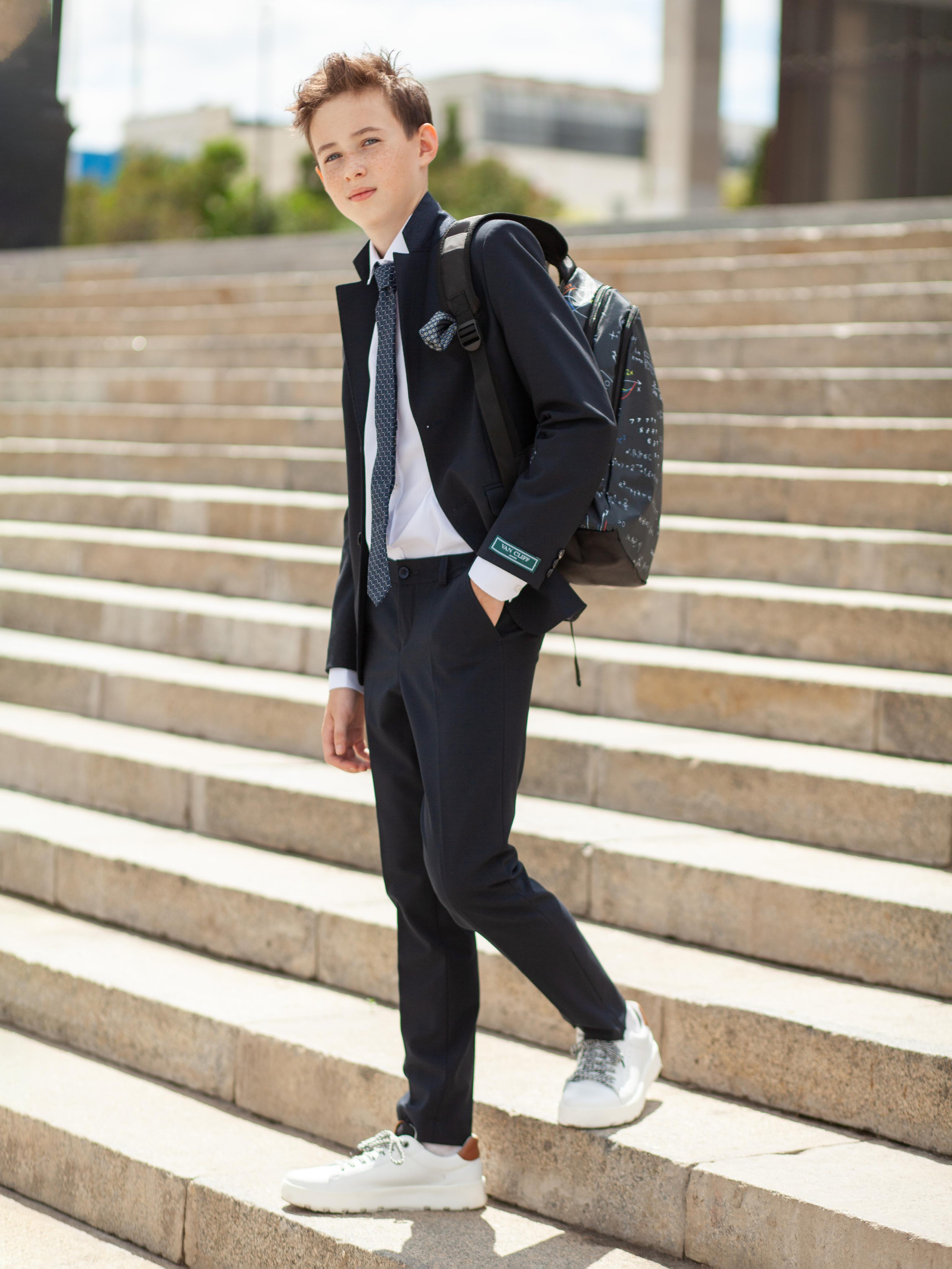 Школьная форма. Фотограф Мальнева Юлия в Липецке, в Москве. Фотостудия MARU в Липецке