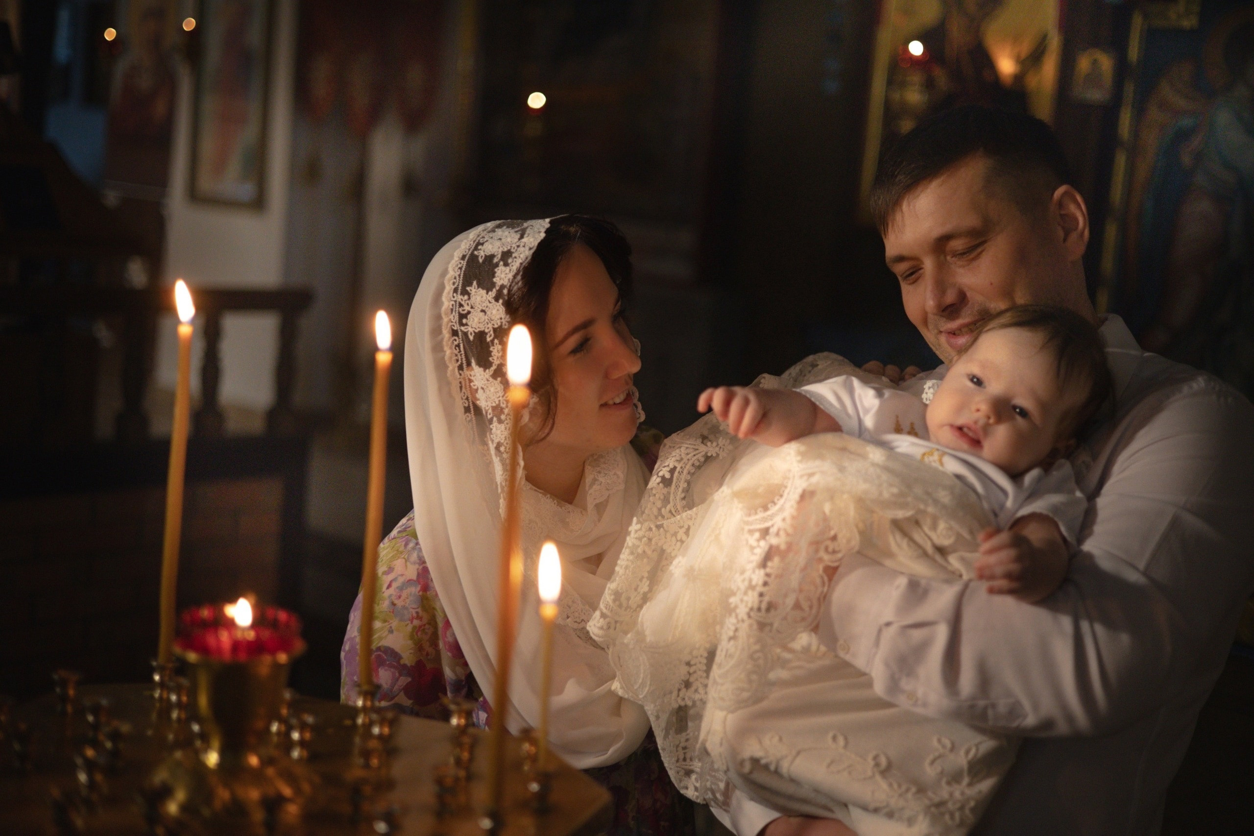 Самый драгоценный момент — таинство крещения. Фотограф Мальнева Юлия в Липецке, в Москве. Фотостудия MARU в Липецке