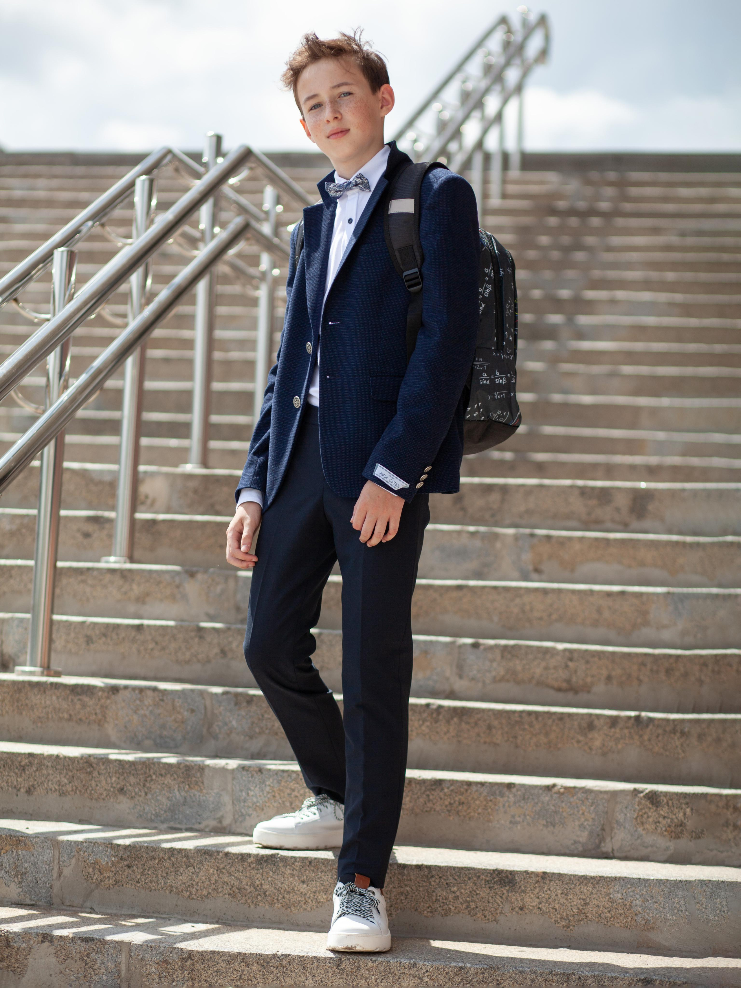 Школьная форма. Фотограф Мальнева Юлия в Липецке, в Москве. Фотостудия MARU в Липецке