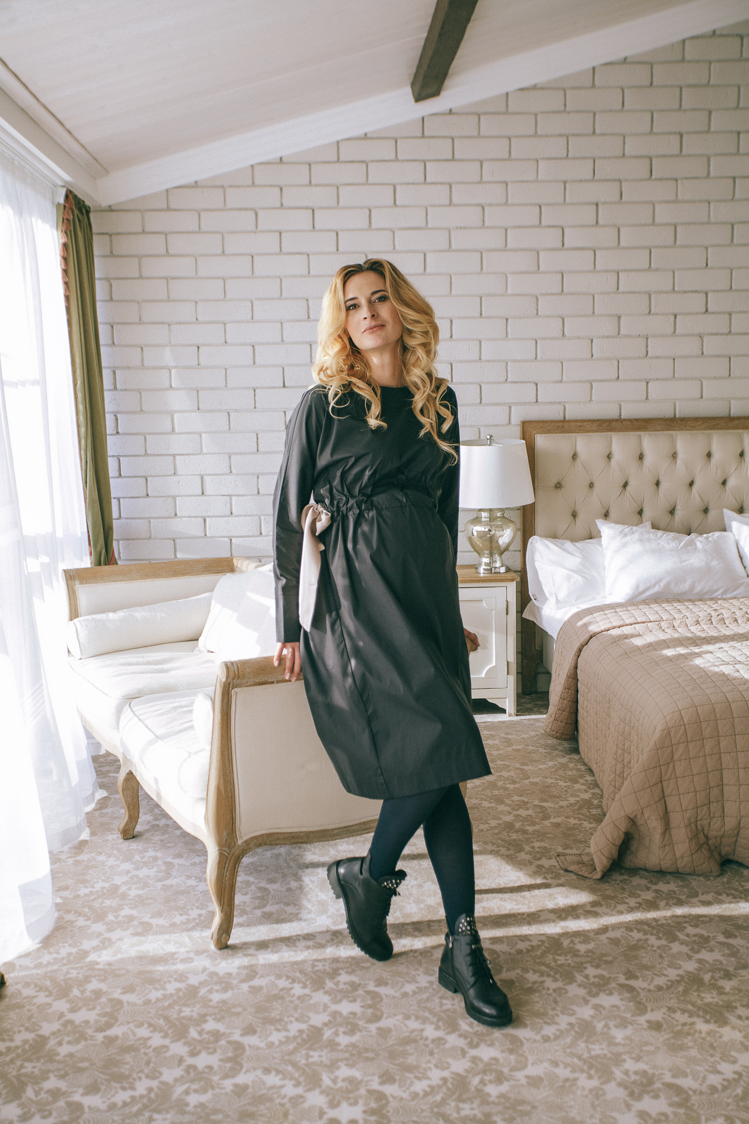 Съёмка для бренда одежды для беременных. Фотограф Мальнева Юлия в Липецке, в Москве. Фотостудия MARU в Липецке