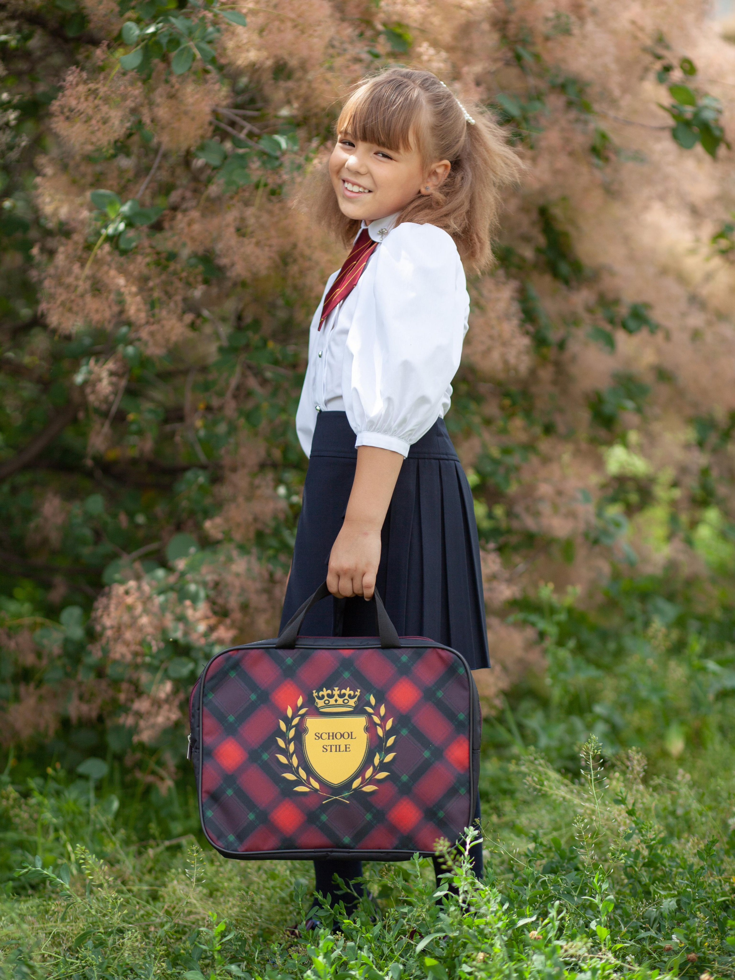 Школьная форма. Фотограф Мальнева Юлия в Липецке, в Москве. Фотостудия MARU в Липецке