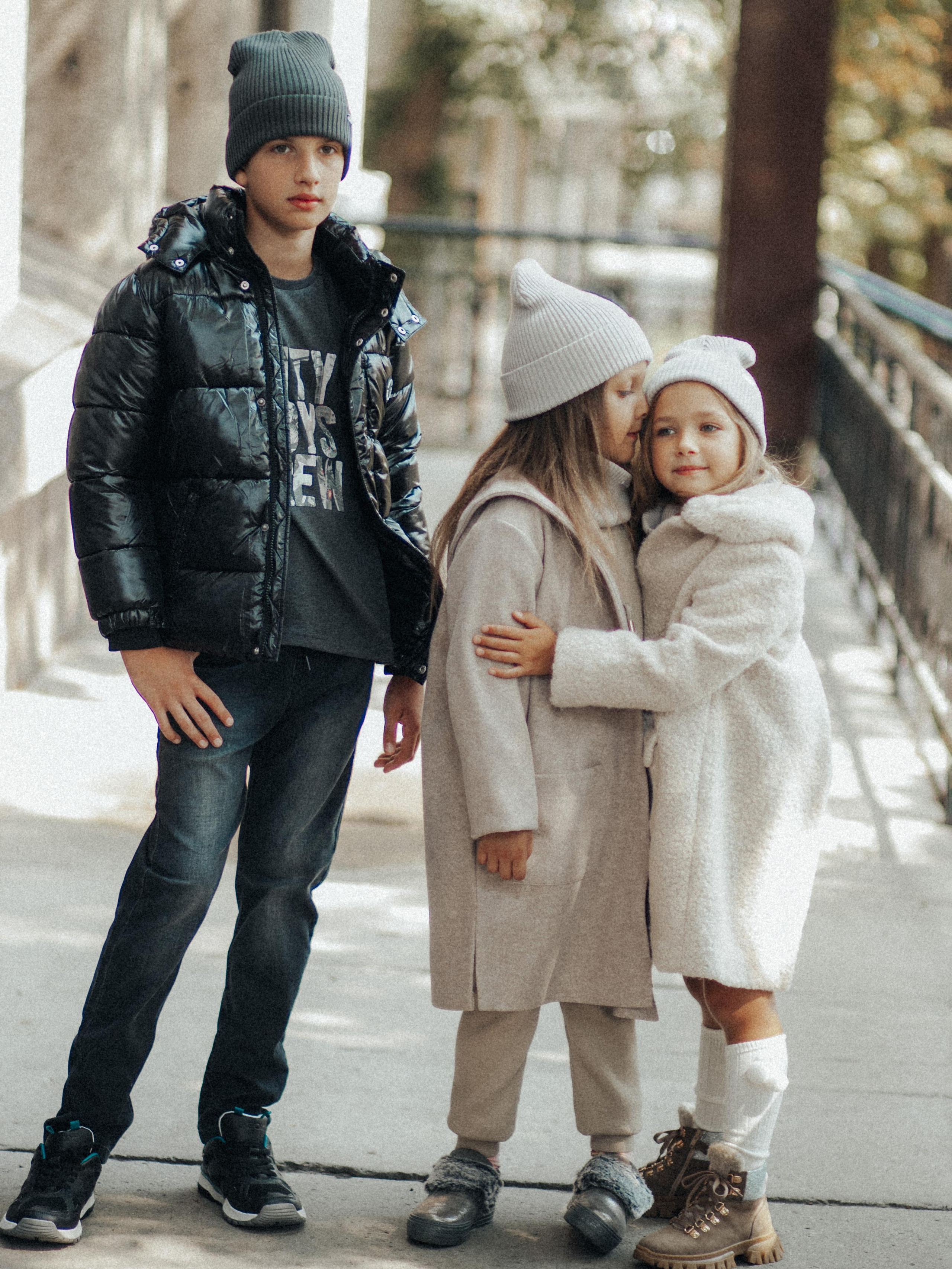 Съёмка верхней одежды. Фотограф Мальнева Юлия в Липецке, в Москве. Фотостудия MARU в Липецке