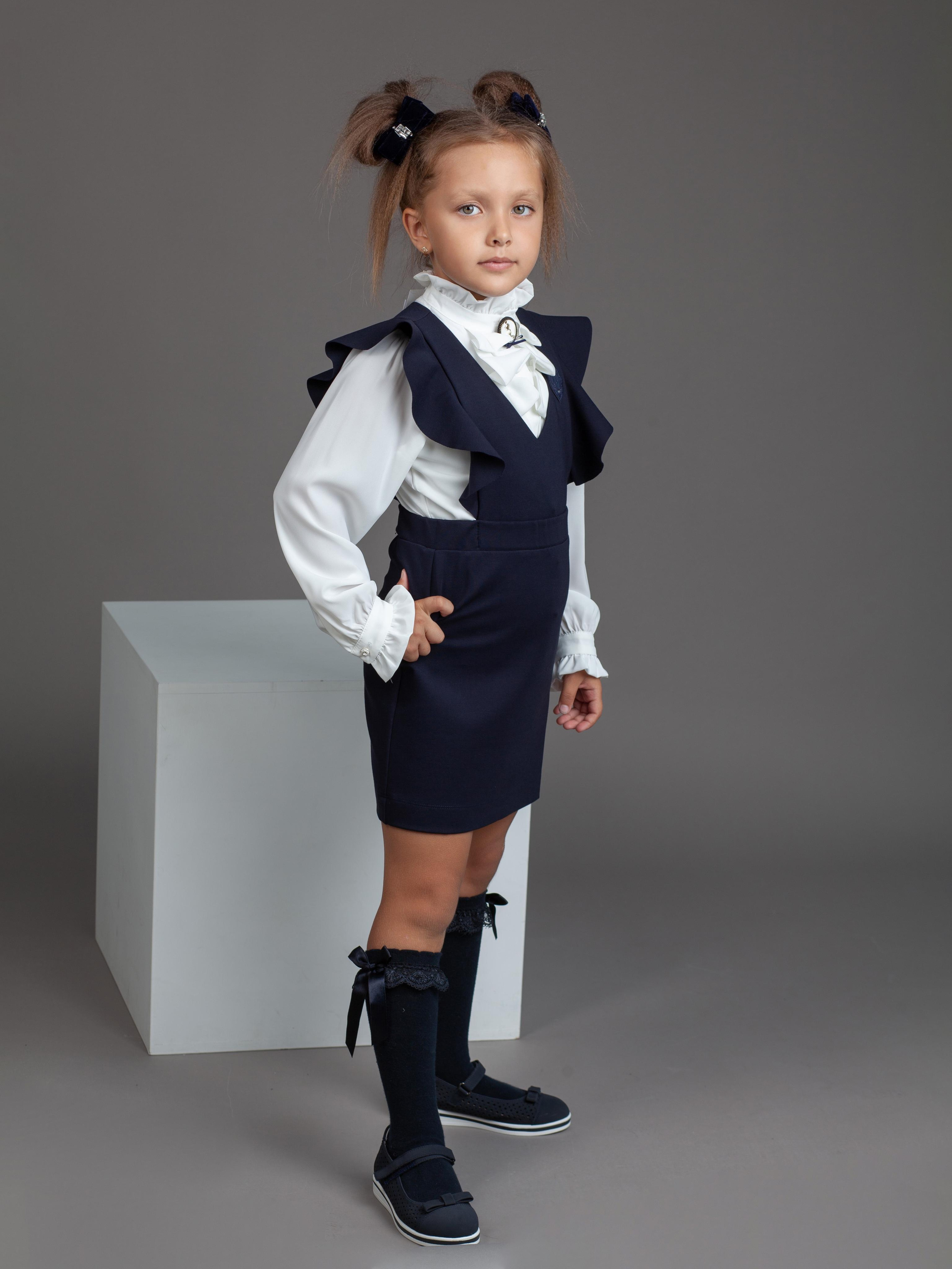 Школьная форма в студии. Фотограф Мальнева Юлия в Липецке, в Москве. Фотостудия MARU в Липецке
