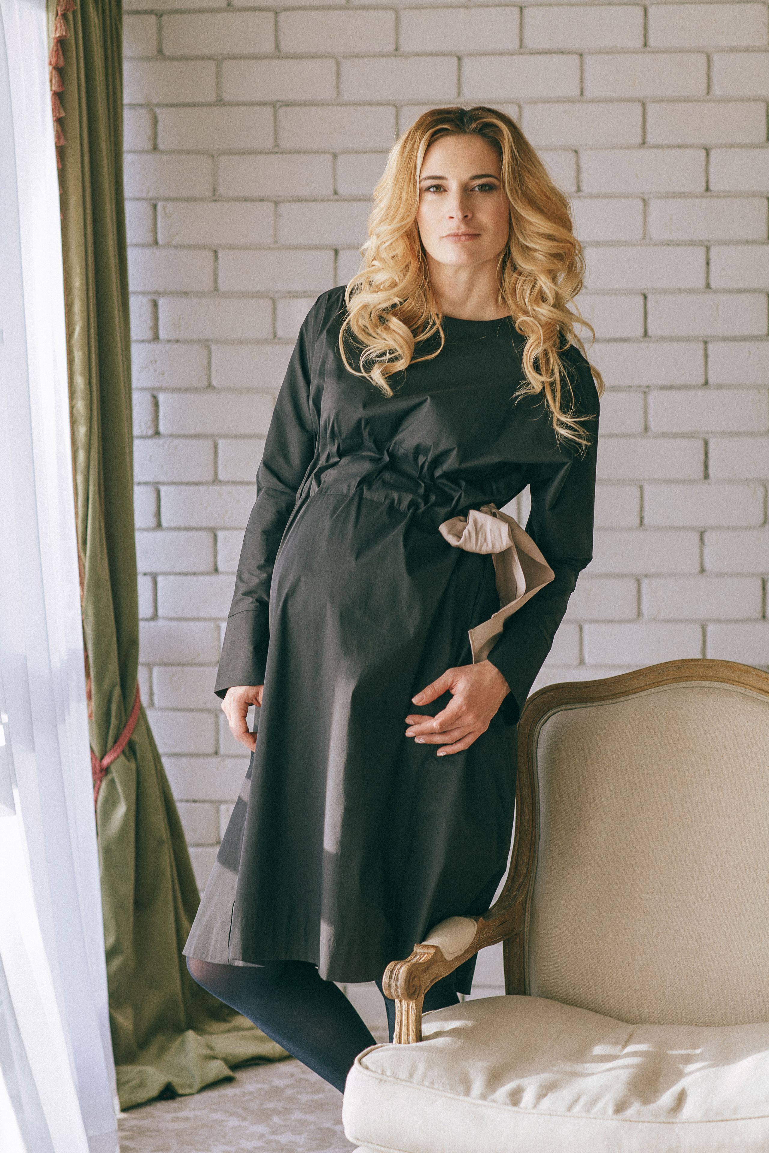 Съёмка для бренда одежды для беременных. Фотограф Мальнева Юлия в Липецке, в Москве. Фотостудия MARU в Липецке