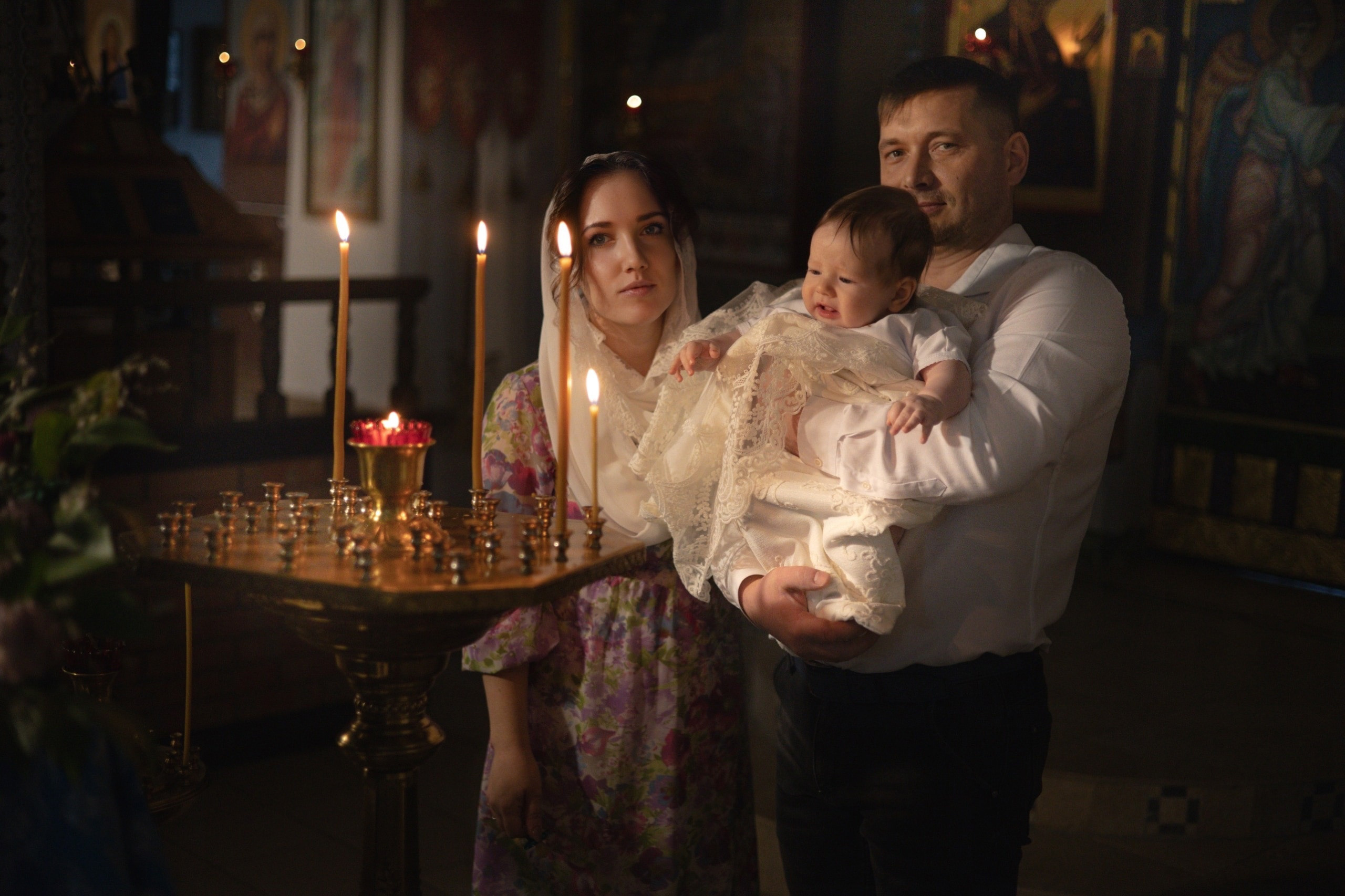 Самый драгоценный момент — таинство крещения. Фотограф Мальнева Юлия в Липецке, в Москве. Фотостудия MARU в Липецке
