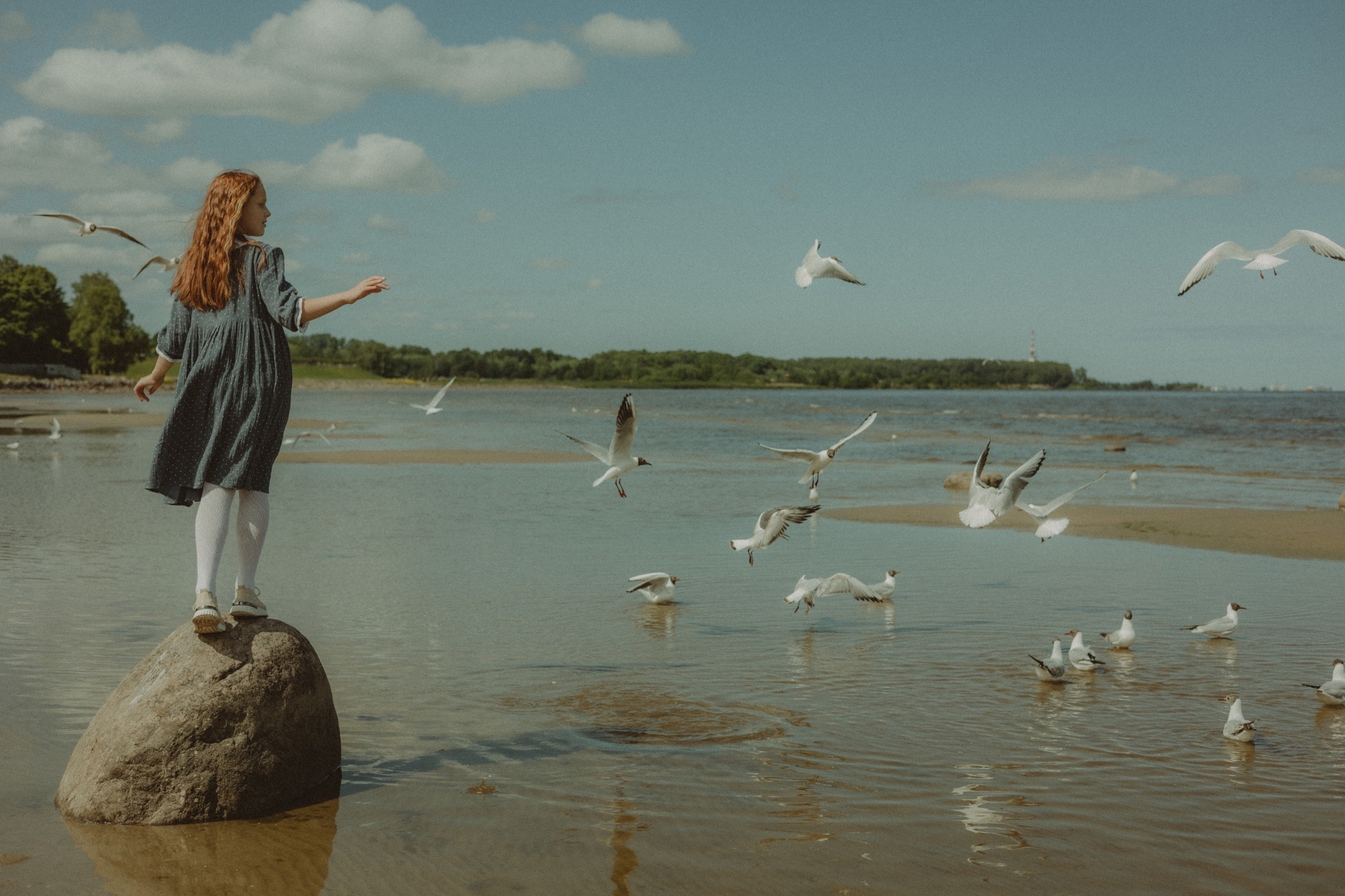 Питер. Девочка и море. Фотограф Мальнева Юлия в Липецке, в Москве. Фотостудия MARU в Липецке