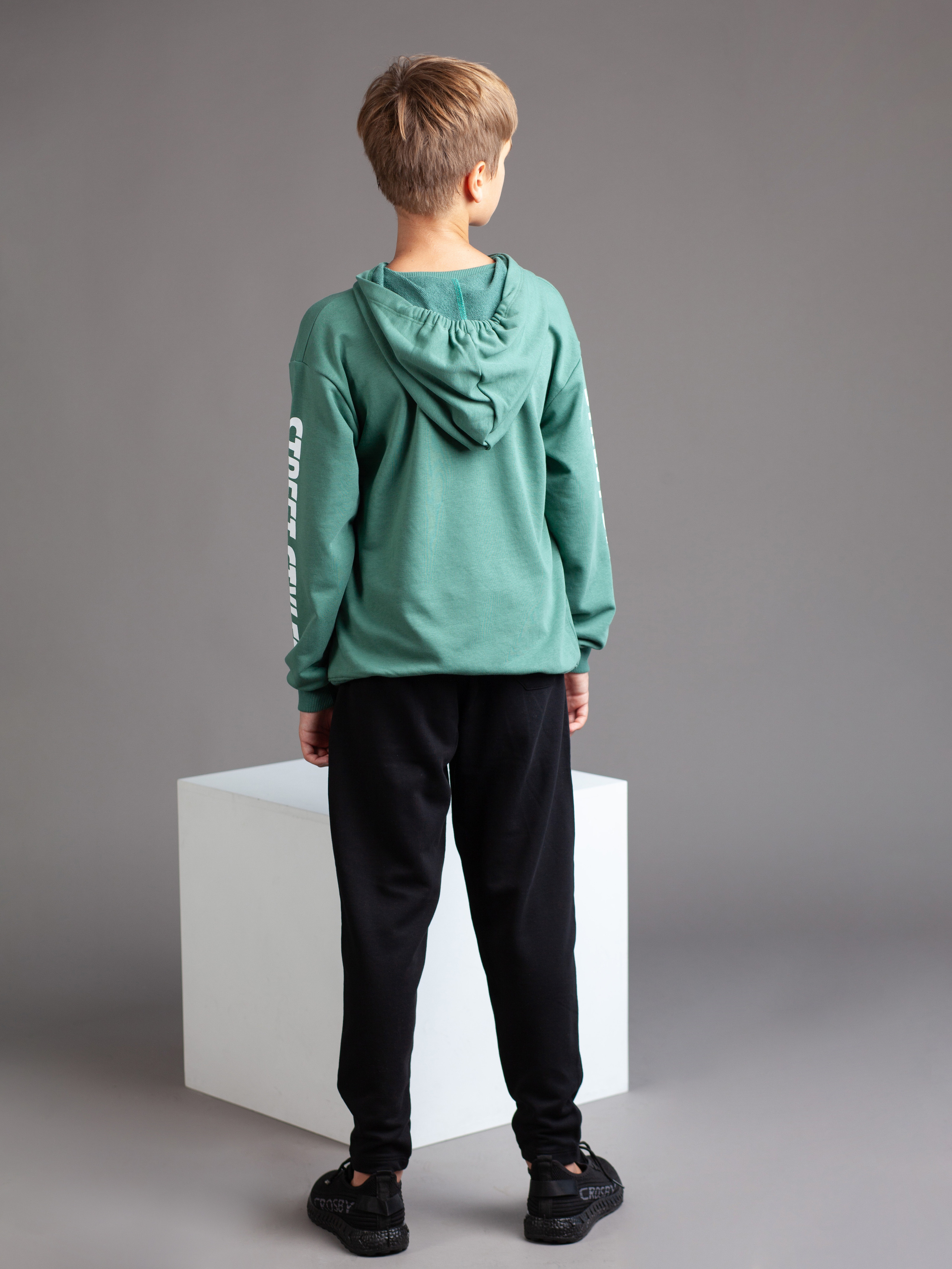 Съёмка одежды на моделях в студии. Фотограф Мальнева Юлия в Липецке, в Москве. Фотостудия MARU в Липецке