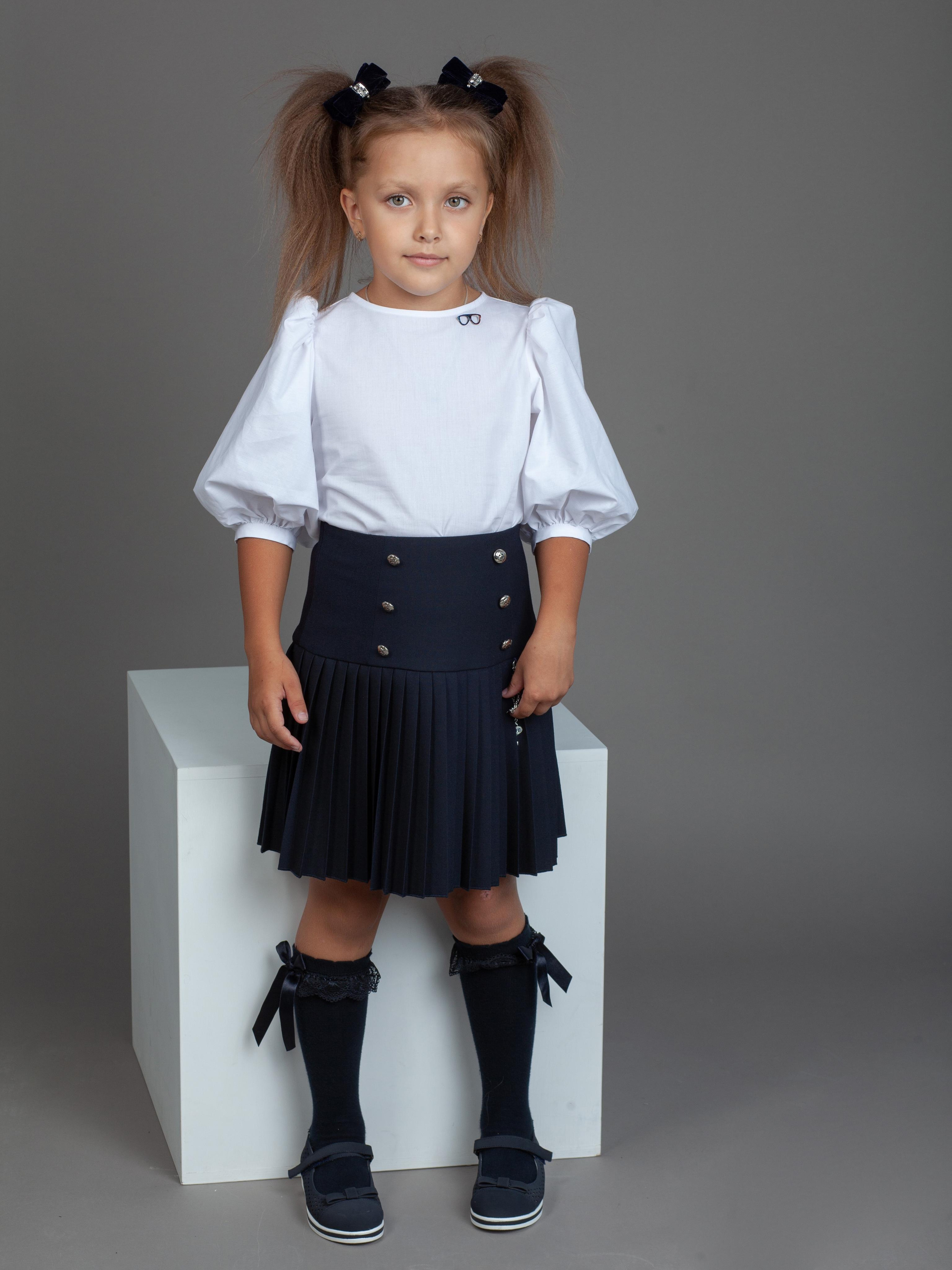 Школьная форма в студии. Фотограф Мальнева Юлия в Липецке, в Москве. Фотостудия MARU в Липецке