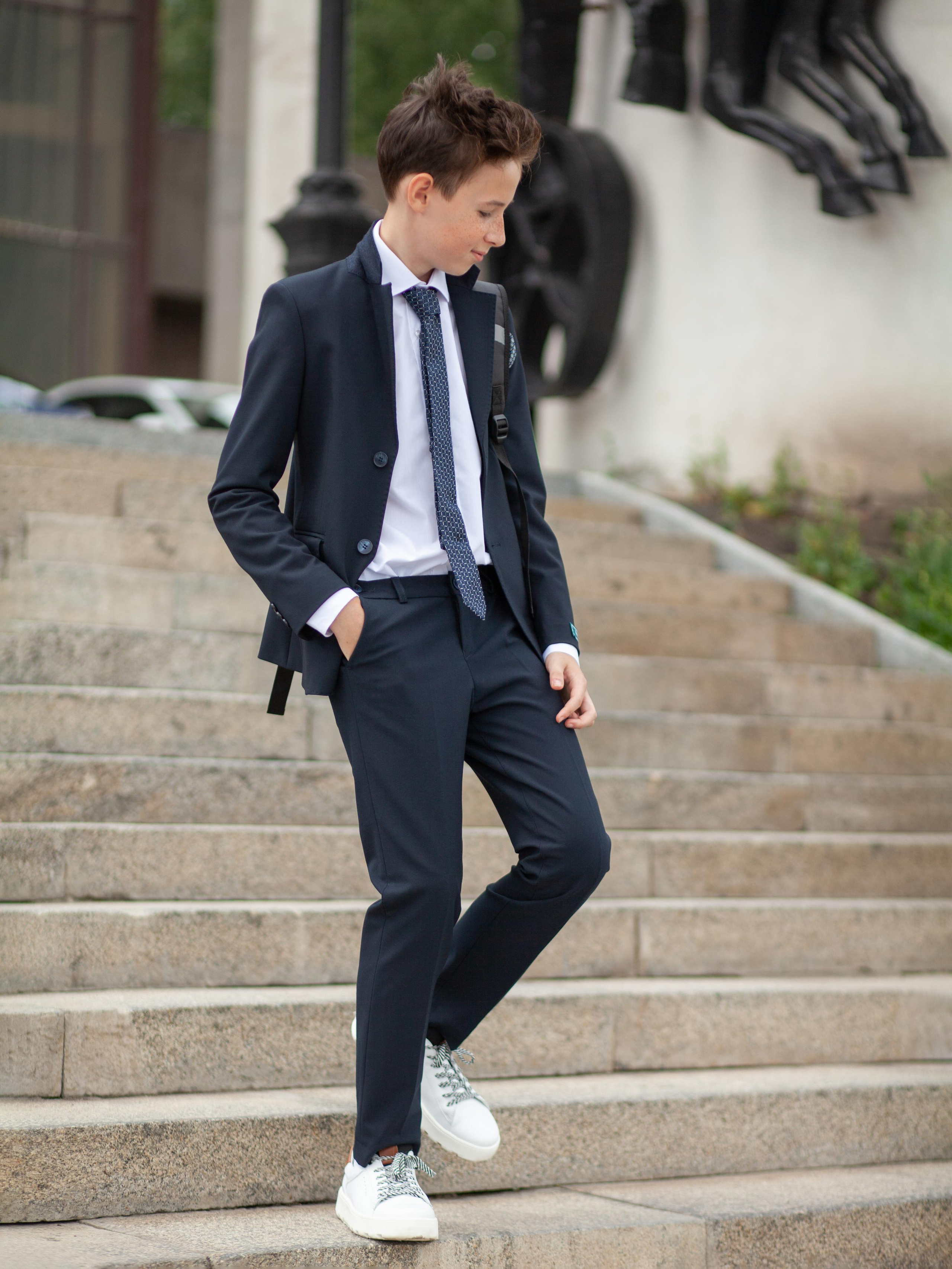 Школьная форма. Фотограф Мальнева Юлия в Липецке, в Москве. Фотостудия MARU в Липецке