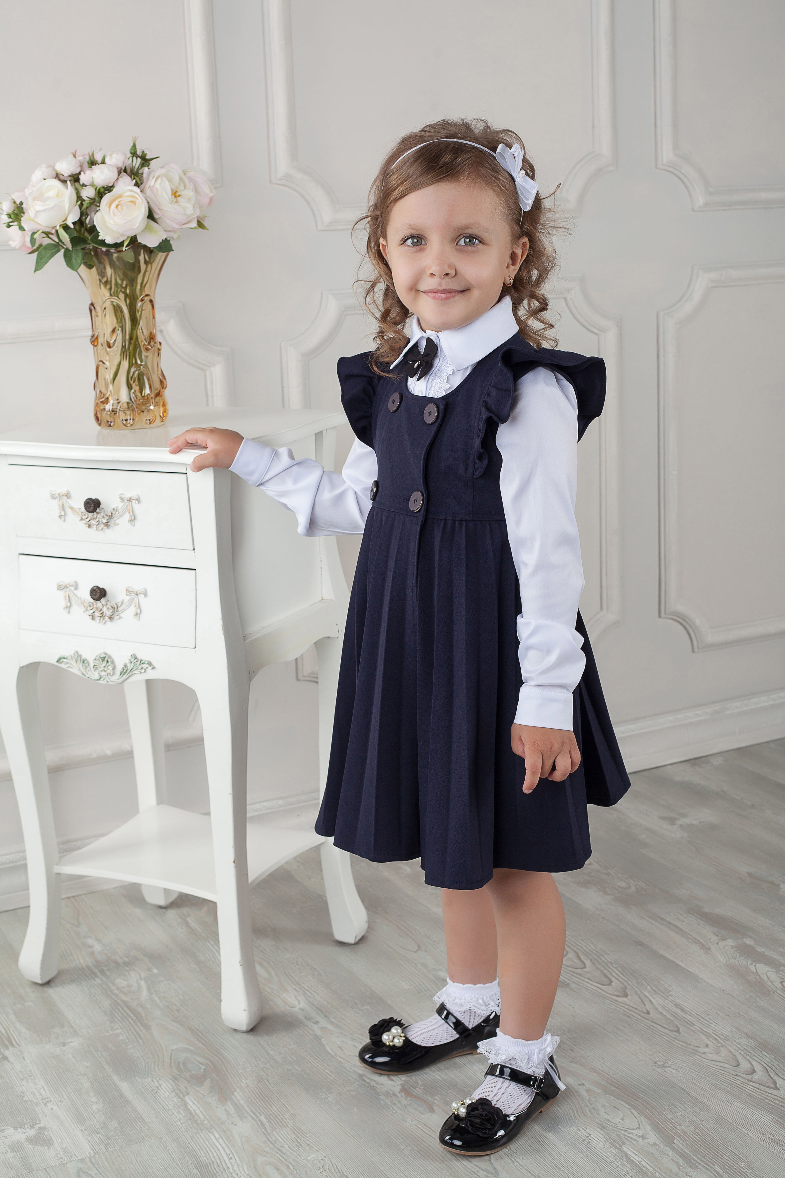 Школьная форма в студии. Фотограф Мальнева Юлия в Липецке, в Москве. Фотостудия MARU в Липецке