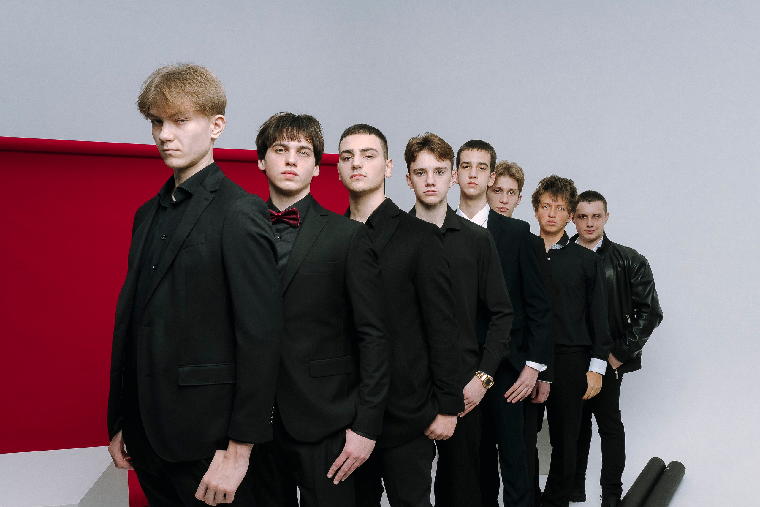 Альбом Красный- старшая школа. Выпускные альбомы Натальи Бутко: Новороссийск, Анапа, Геленджик