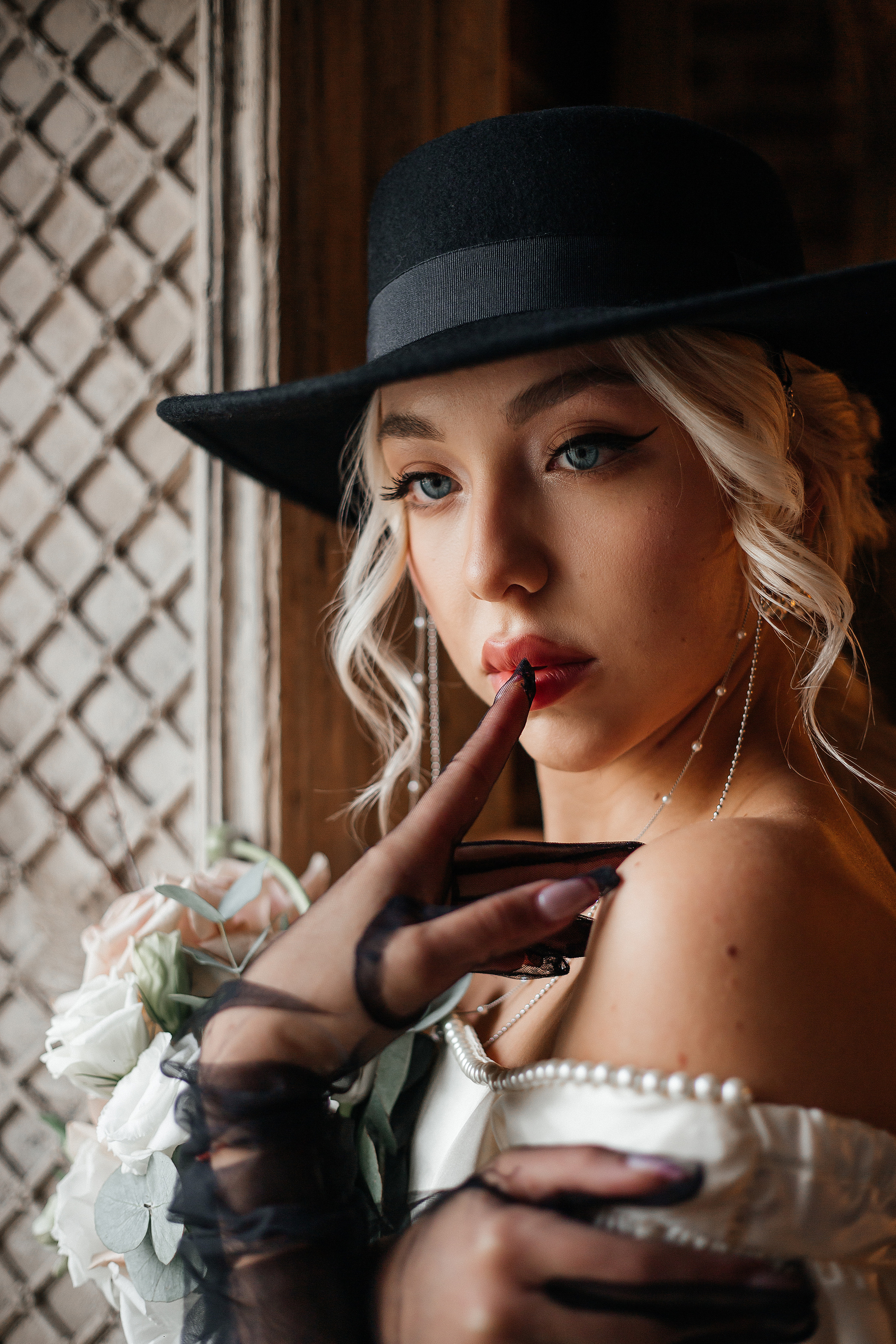 Свадебная фотосессия в ресторане "Фонд Культуры". Свадебный фотограф Челябинск Зиненко Виктория