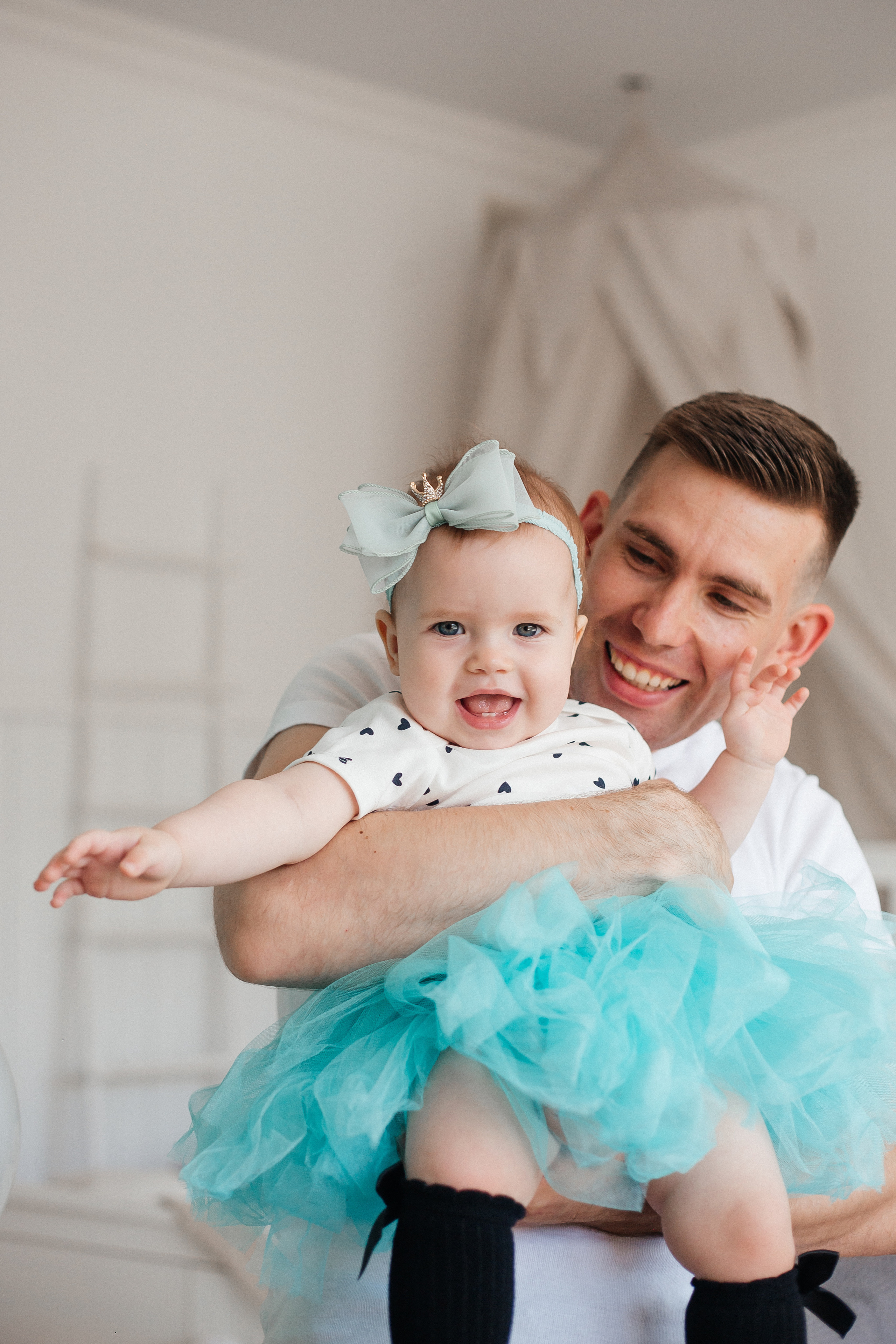 Семейная фотосессия с ребенком в детской фотостудии Челябинска. Свадебный фотограф Челябинск Зиненко Виктория