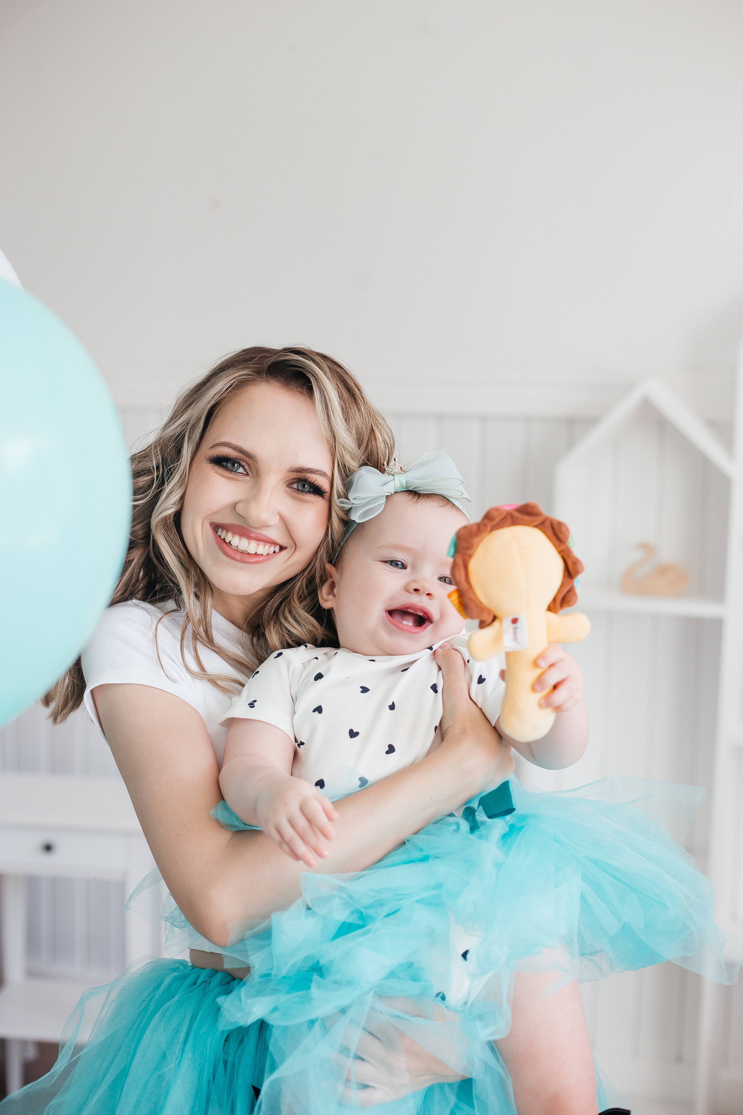 Семейная фотосессия с ребенком в детской фотостудии Челябинска. Свадебный фотограф Челябинск Зиненко Виктория