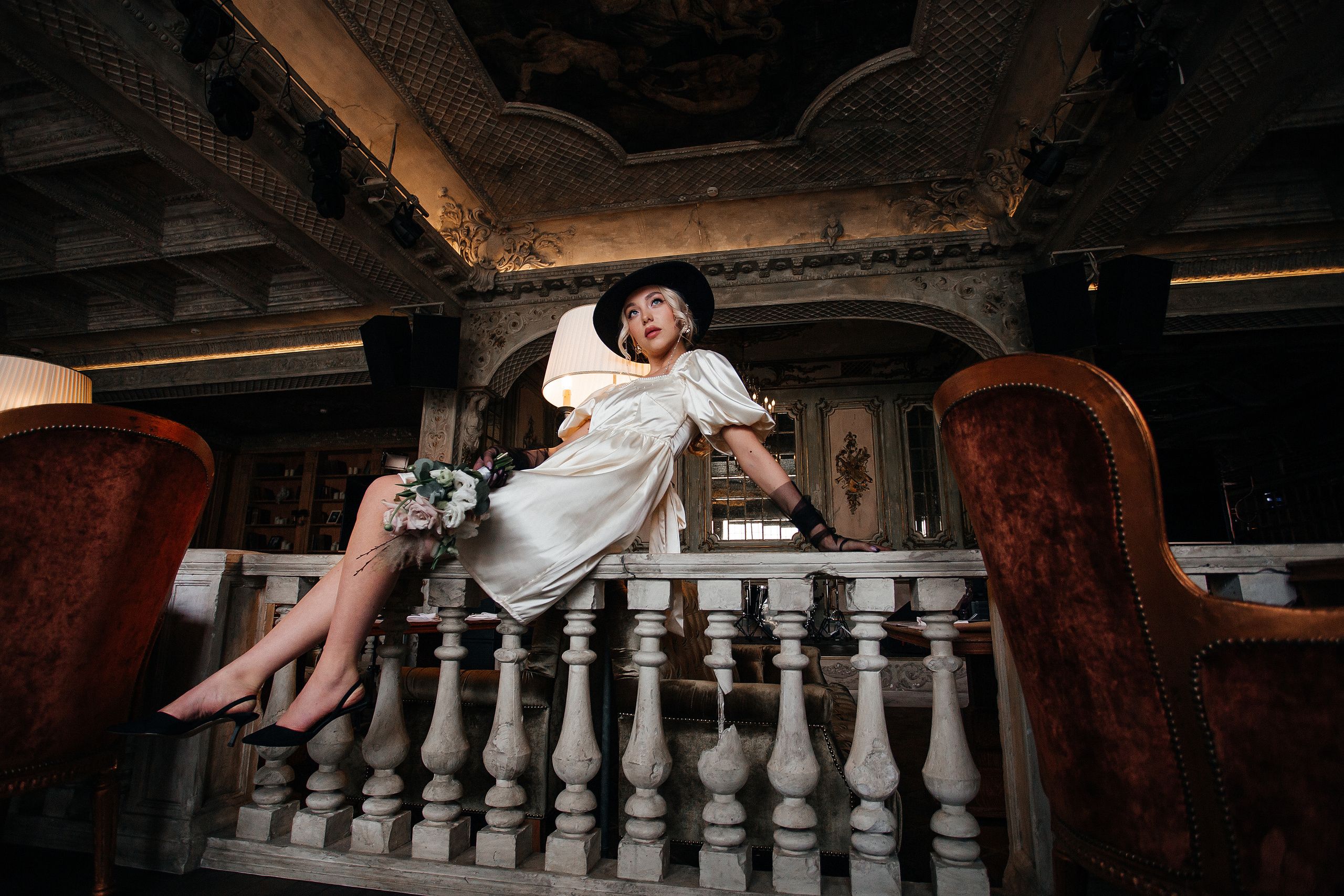 Свадебная фотосессия в ресторане "Фонд Культуры". Свадебный фотограф Челябинск Зиненко Виктория